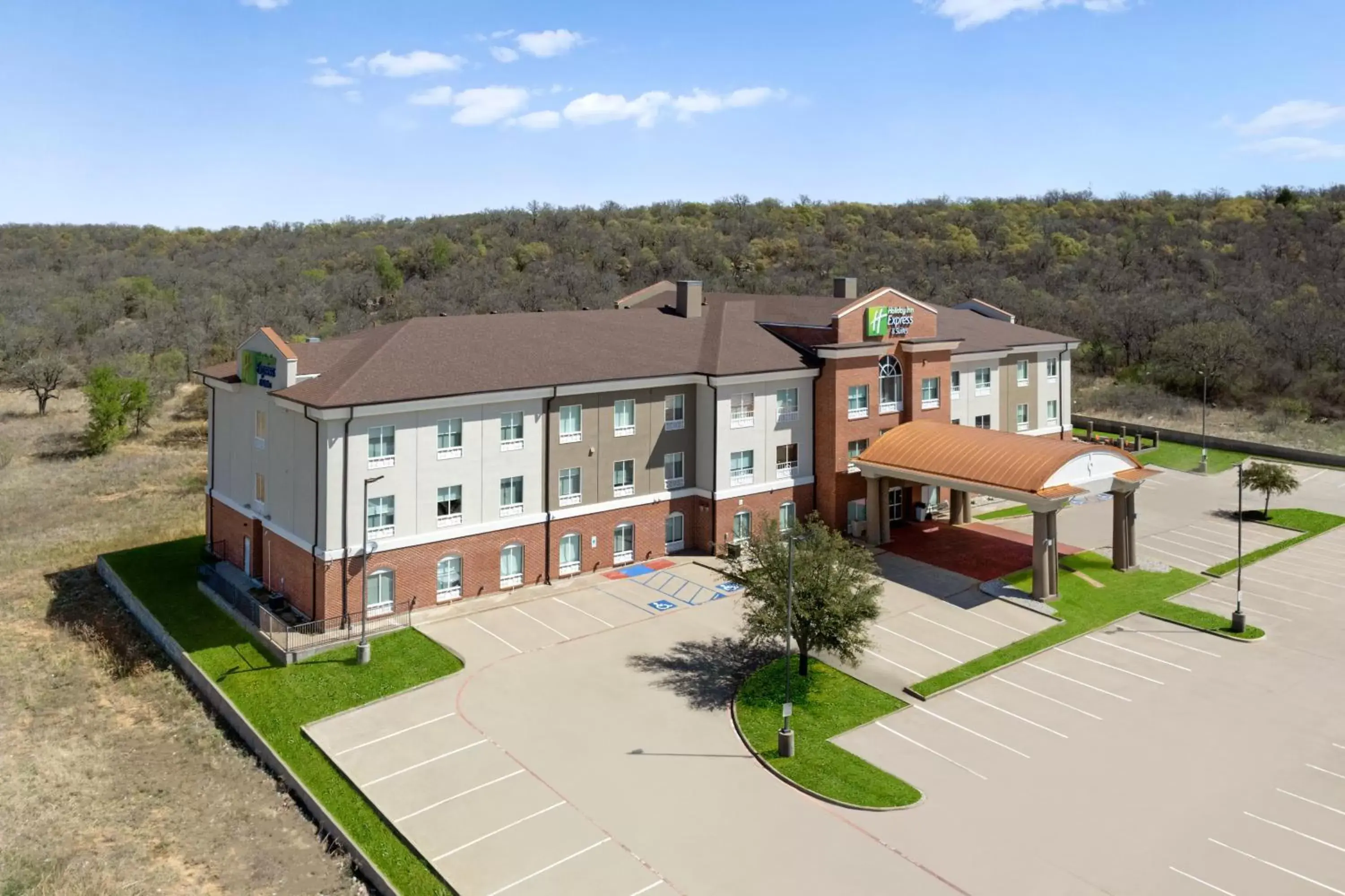 Property building, Bird's-eye View in Holiday Inn Express & Suites Graham, an IHG Hotel