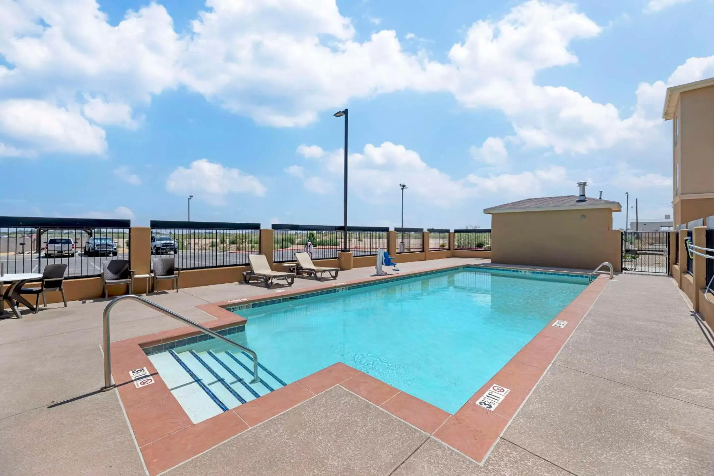 Swimming Pool in Quality Inn & Suites Carlsbad Caverns Area