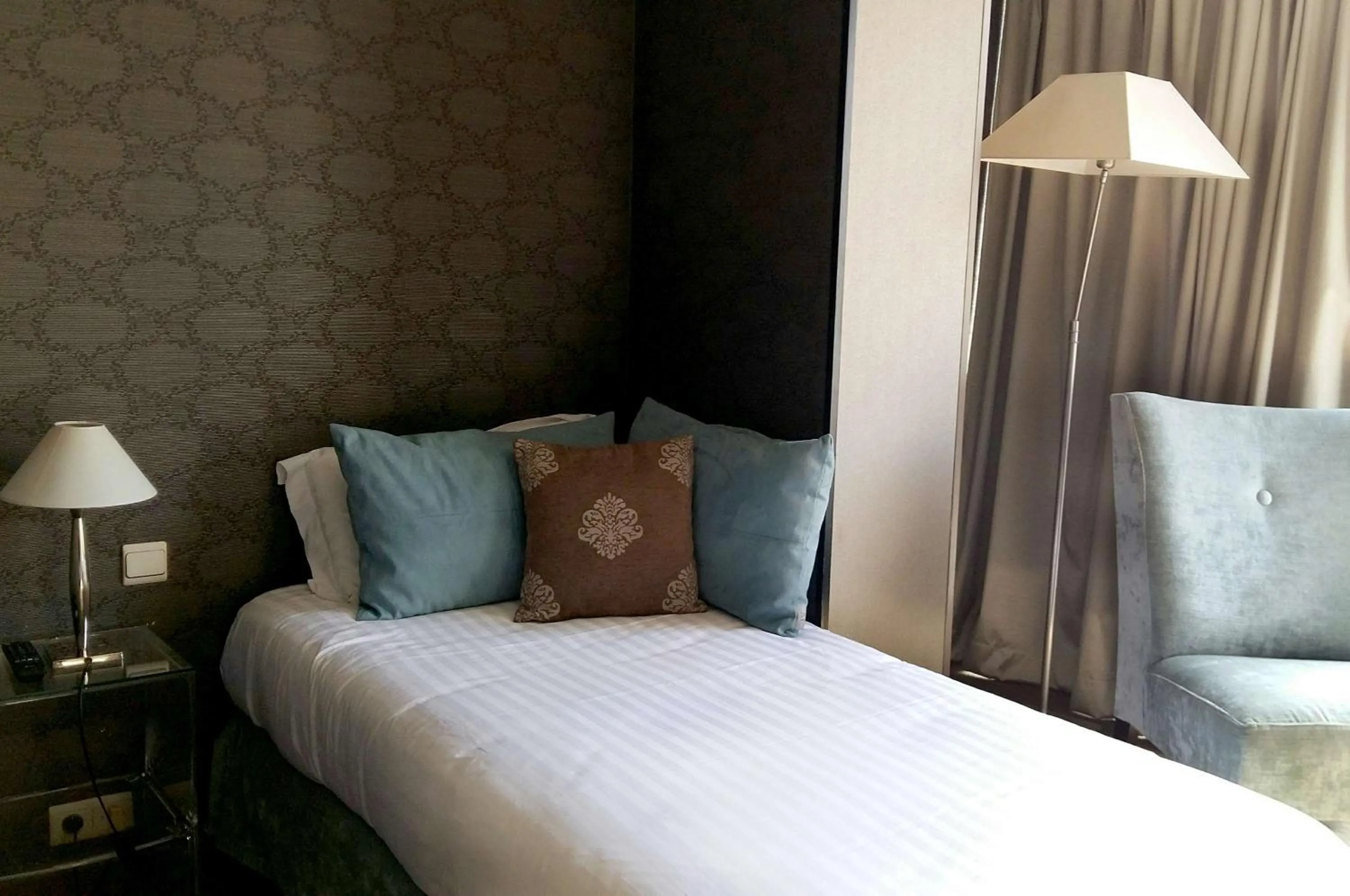 Photo of the whole room, Bed in Hotel Best Western Anjou Lafayette