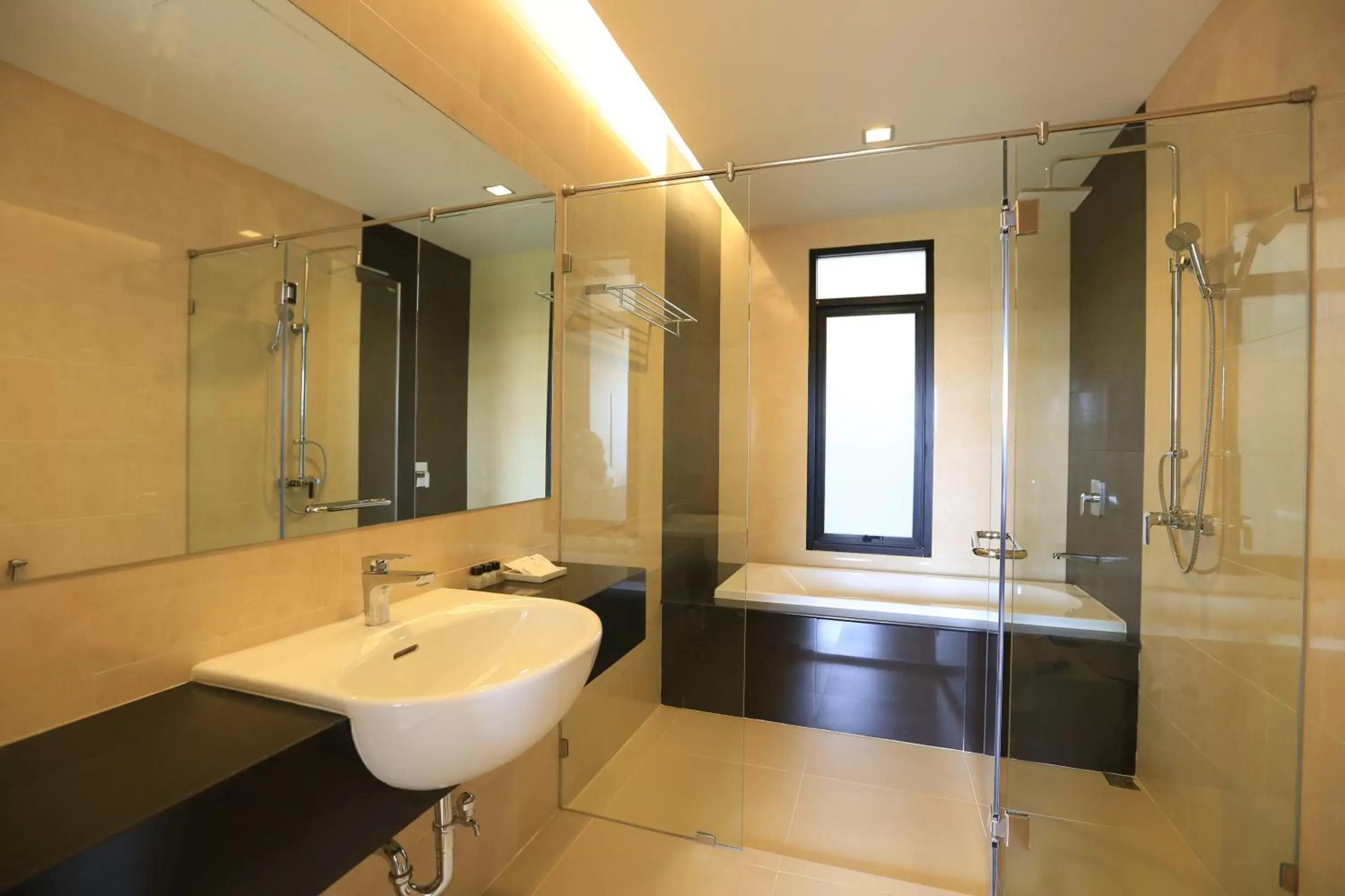 Shower, Bathroom in Hyde Park Chiangmai