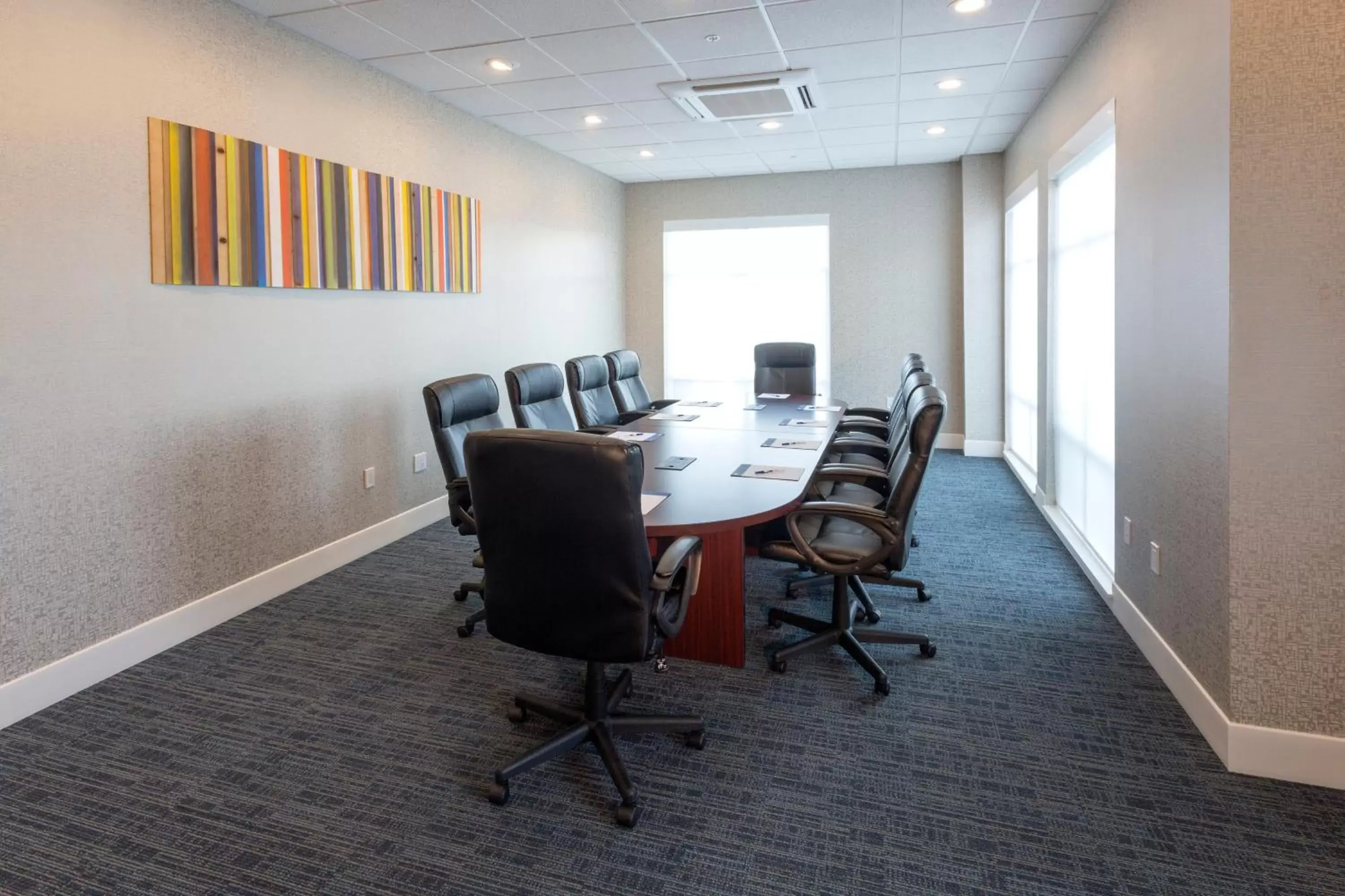 Meeting/conference room in Holiday Inn Express & Suites - Seattle South - Tukwila, an IHG Hotel