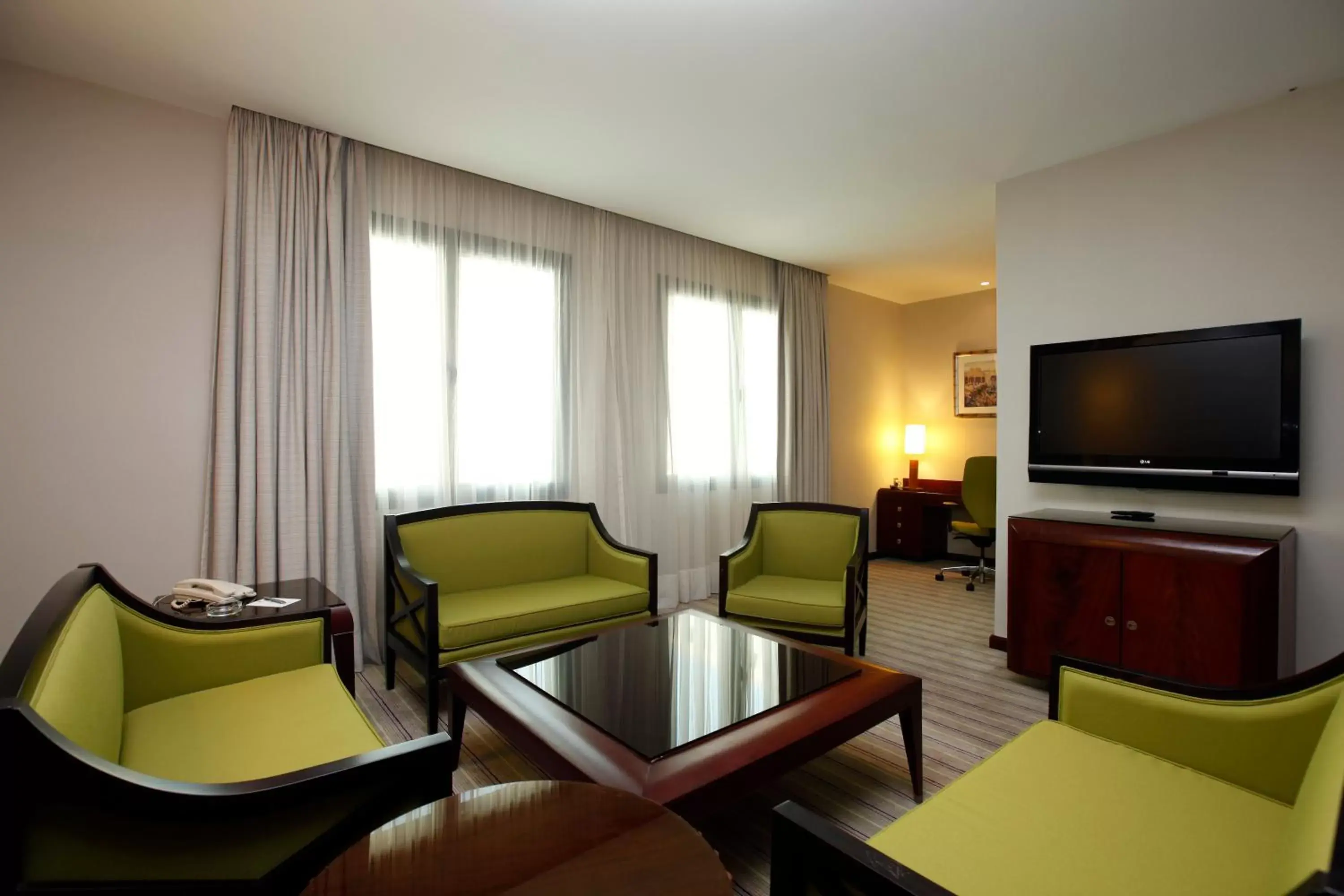 Living room, Seating Area in Holiday Inn Olaya, an IHG Hotel