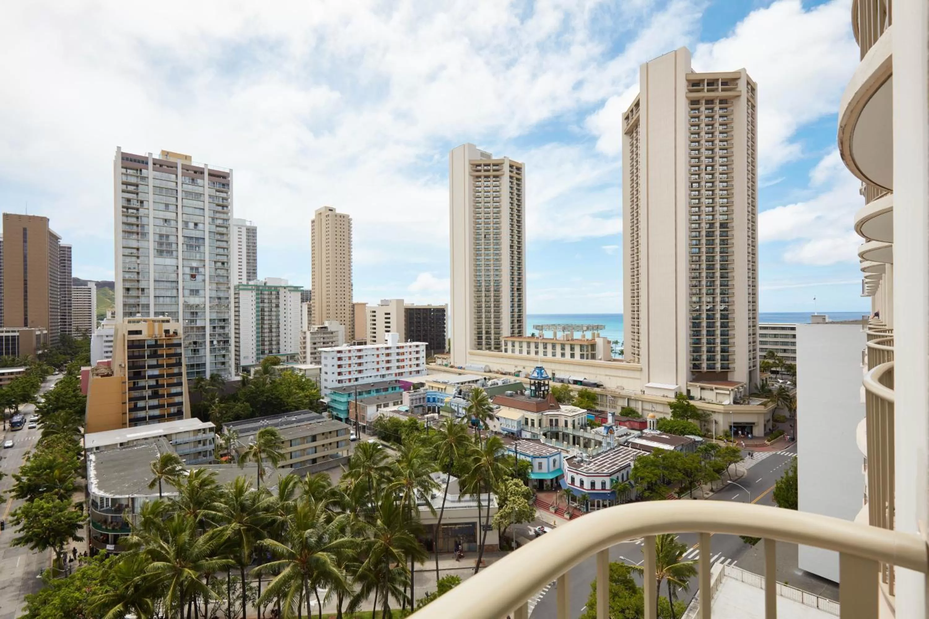 City view in OUTRIGGER Waikiki Paradise Hotel