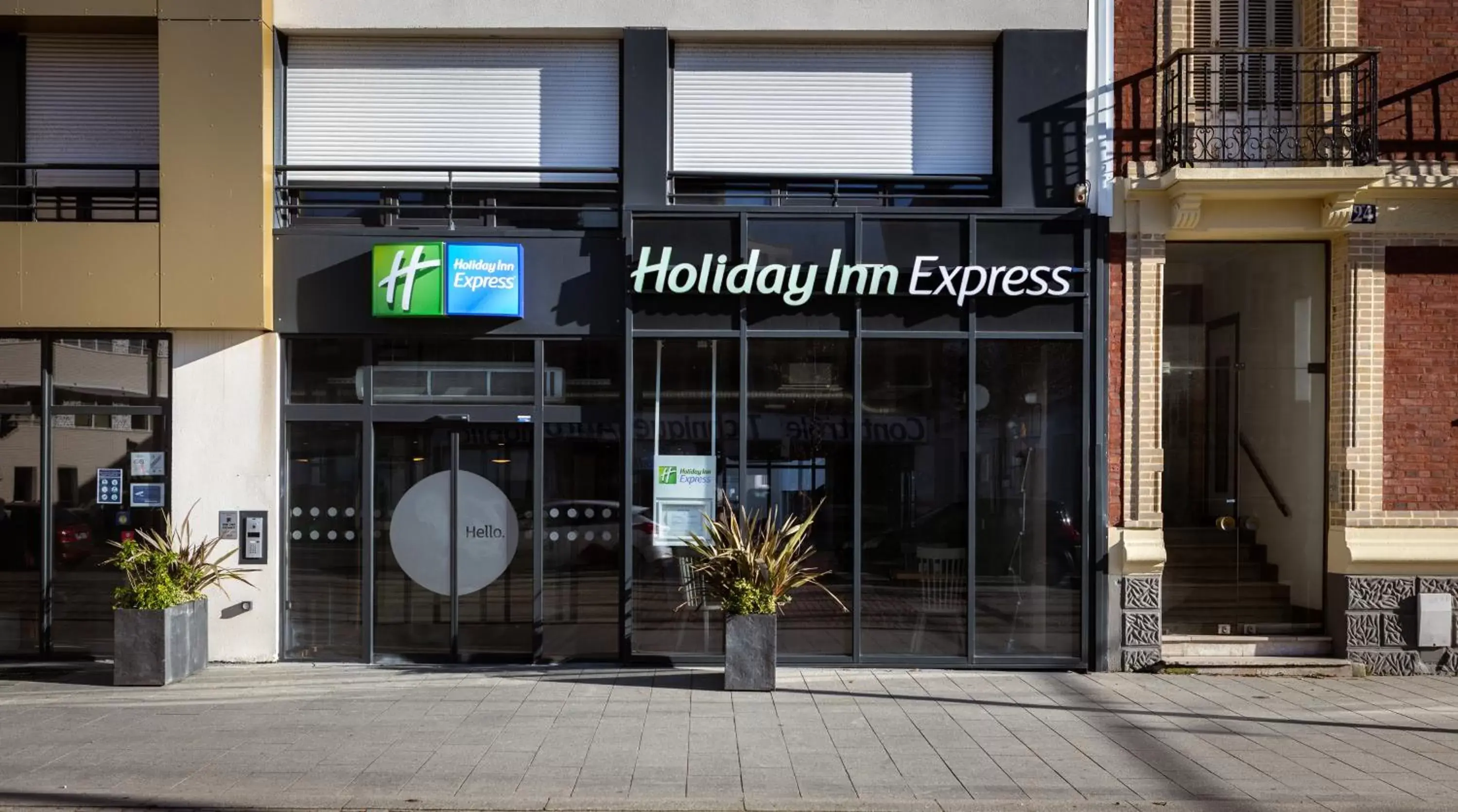 Facade/entrance in Holiday Inn Express - Le Havre Centre