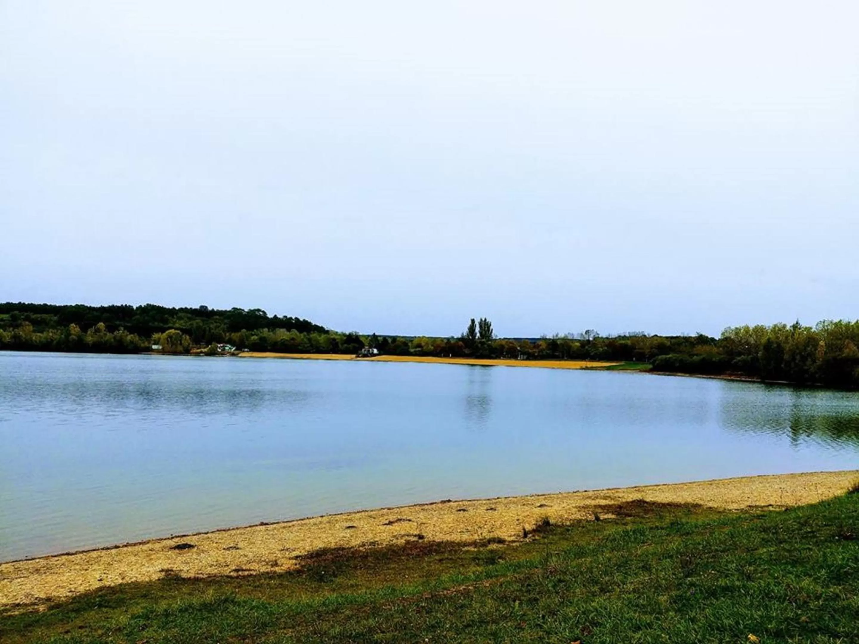 Aqua park in Manoir Le Cristal - Futuroscope a petit prix , grandes chambres familiales 5-6 personnes ,