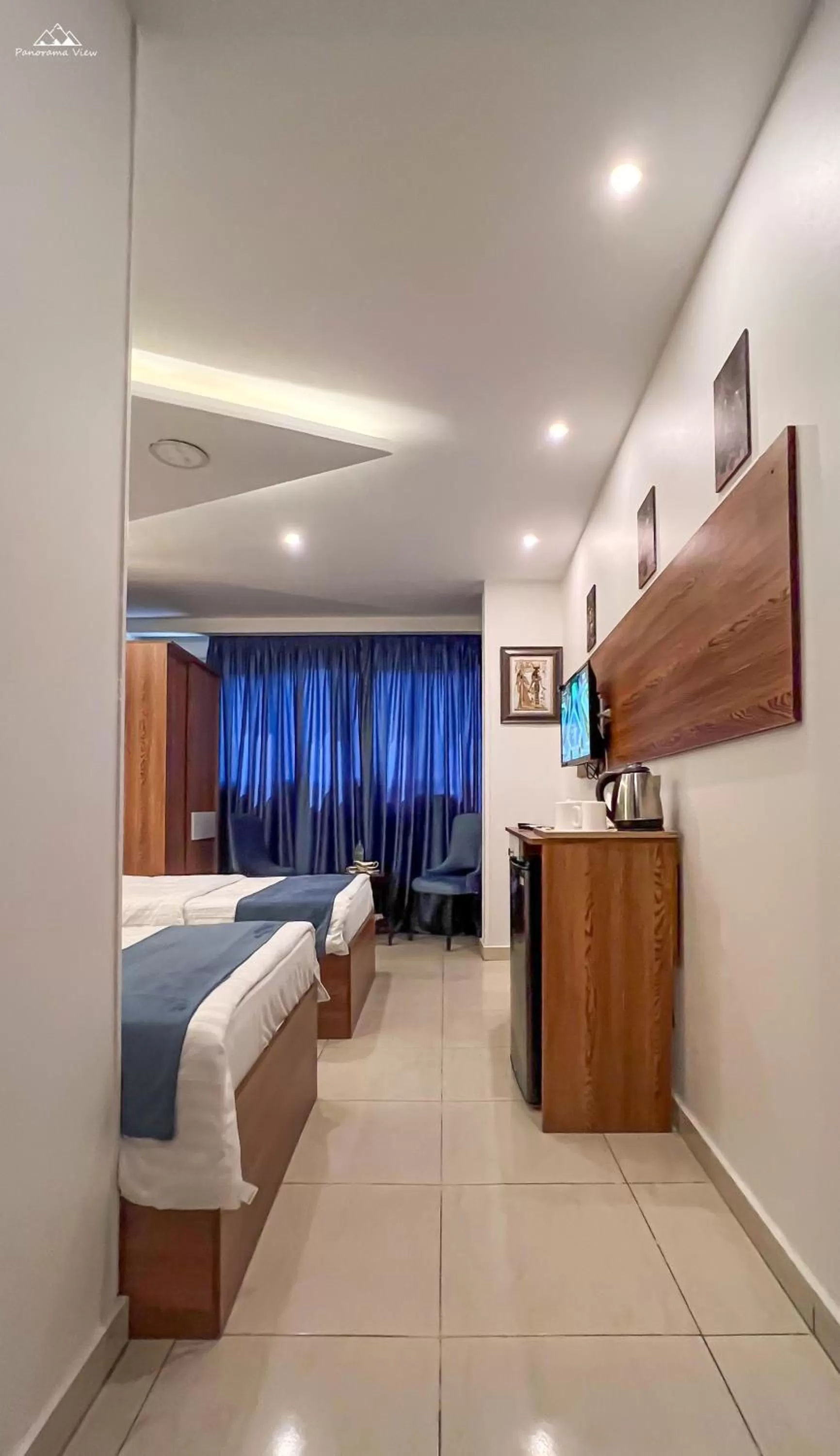 Bedroom, Bed in PANORAMA view pyramids