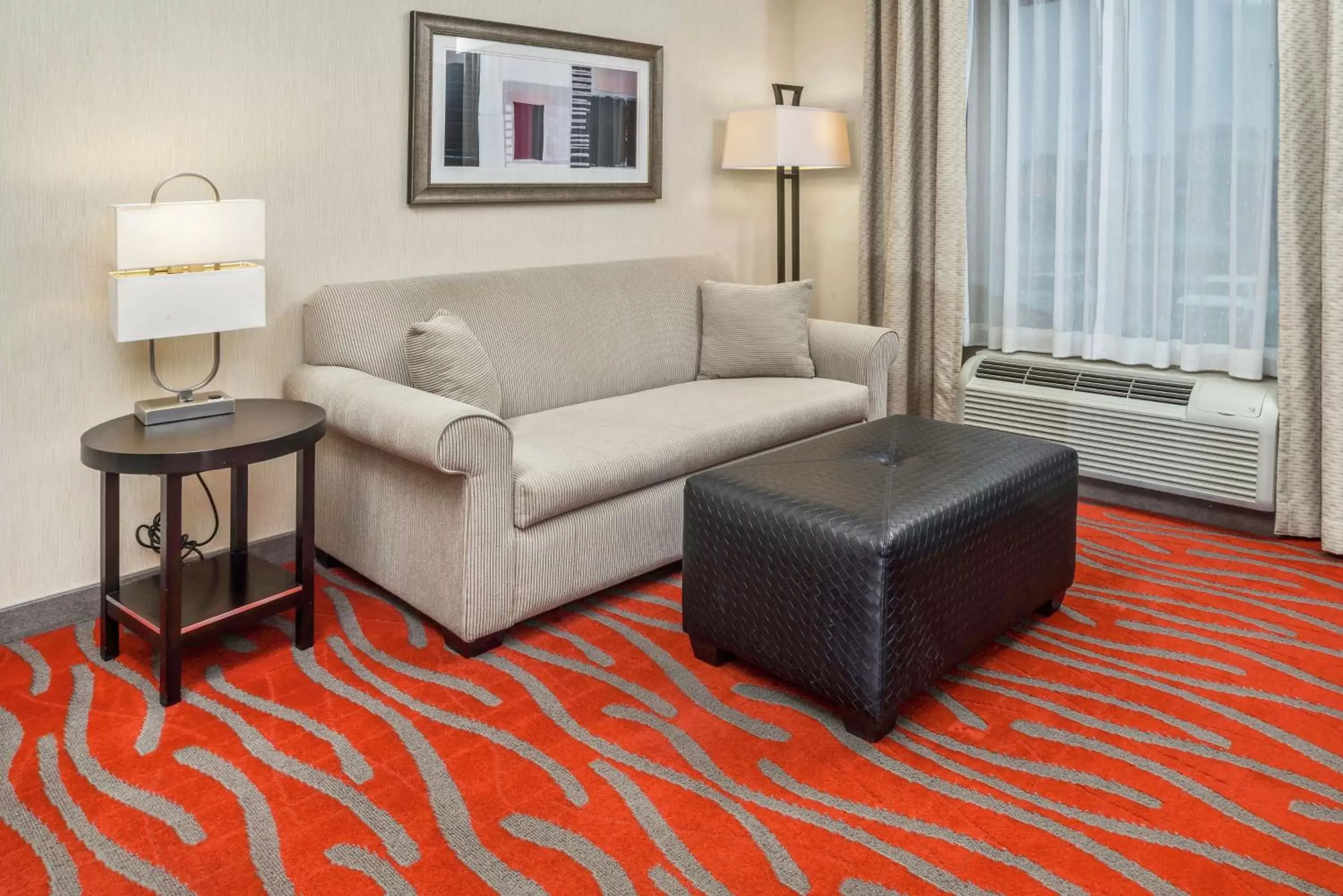 Living room, Seating Area in Hampton Inn and Suites Tulsa/Catoosa