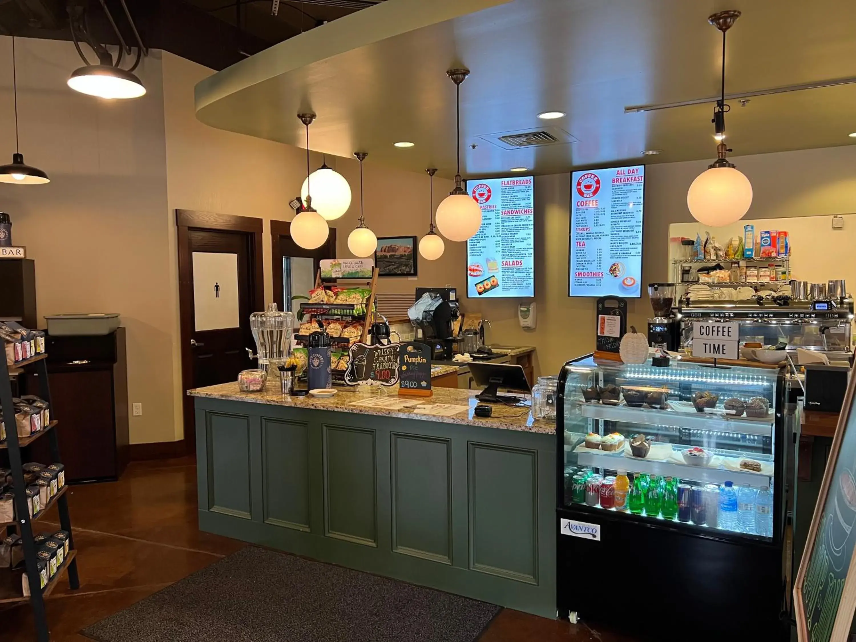 Restaurant/places to eat in WASHBURN HOTEL SUITES Restaurant/places to eat in WASHBURN HOTEL SUITES