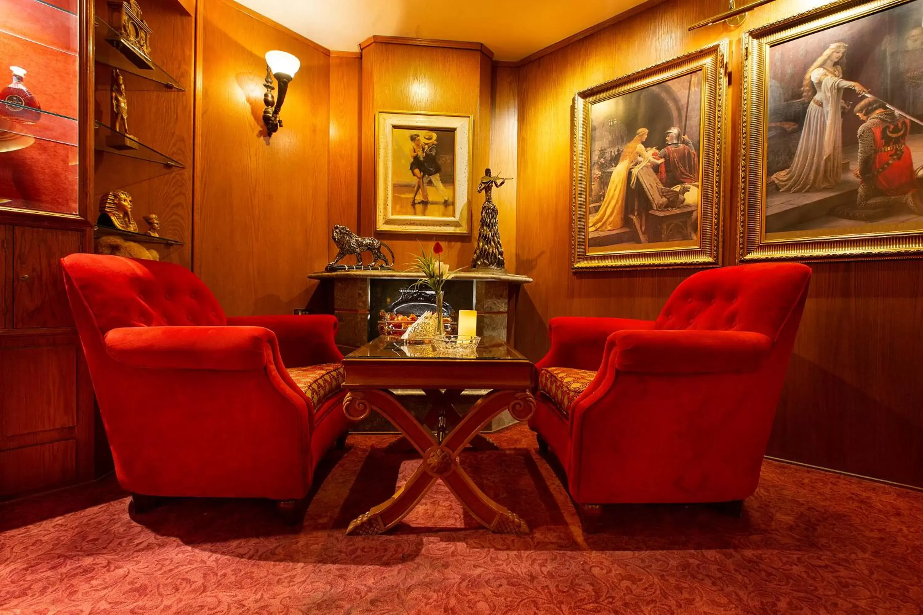 Lounge or bar, Seating Area in Amman International Hotel