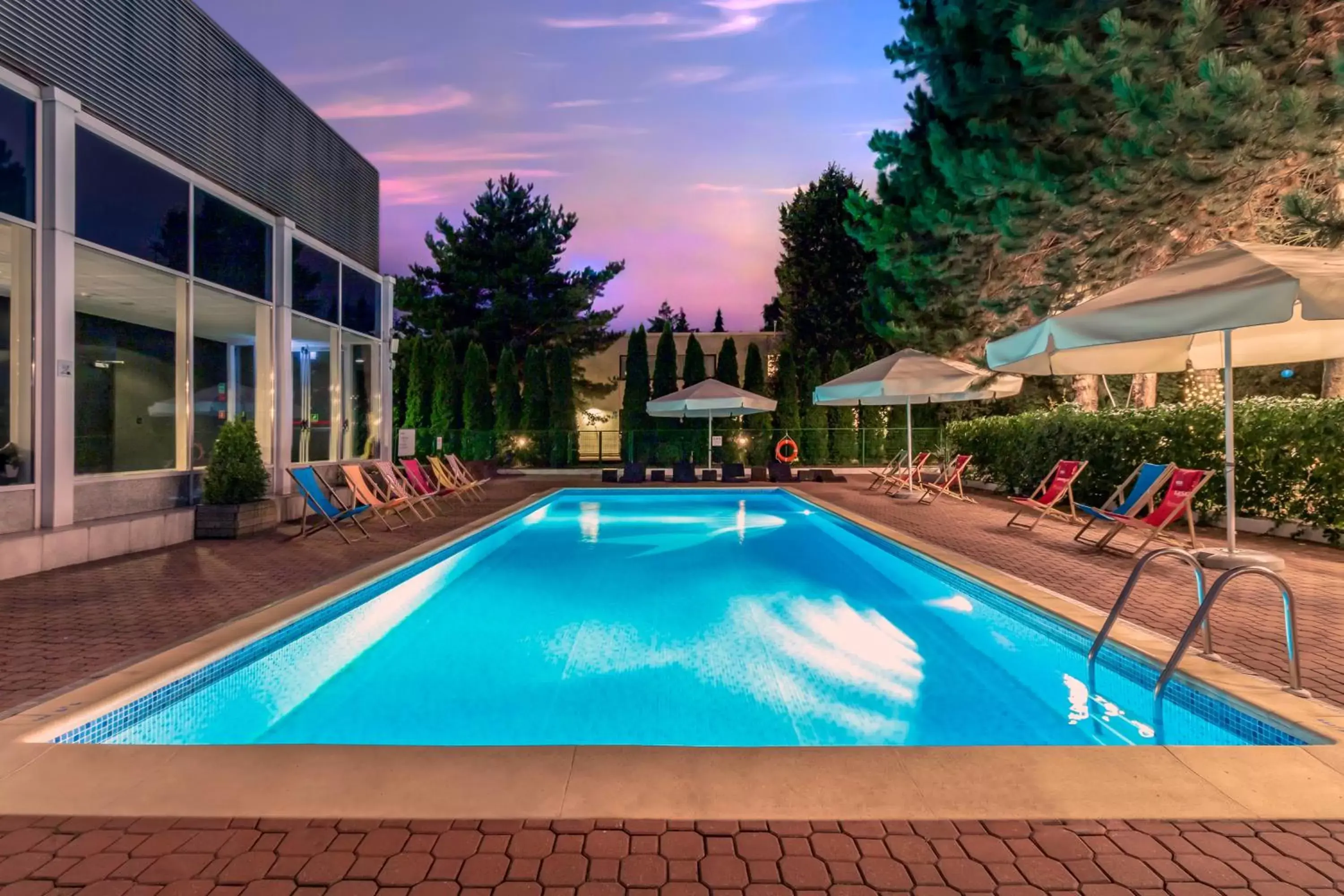 Swimming Pool in Novotel Warszawa Airport