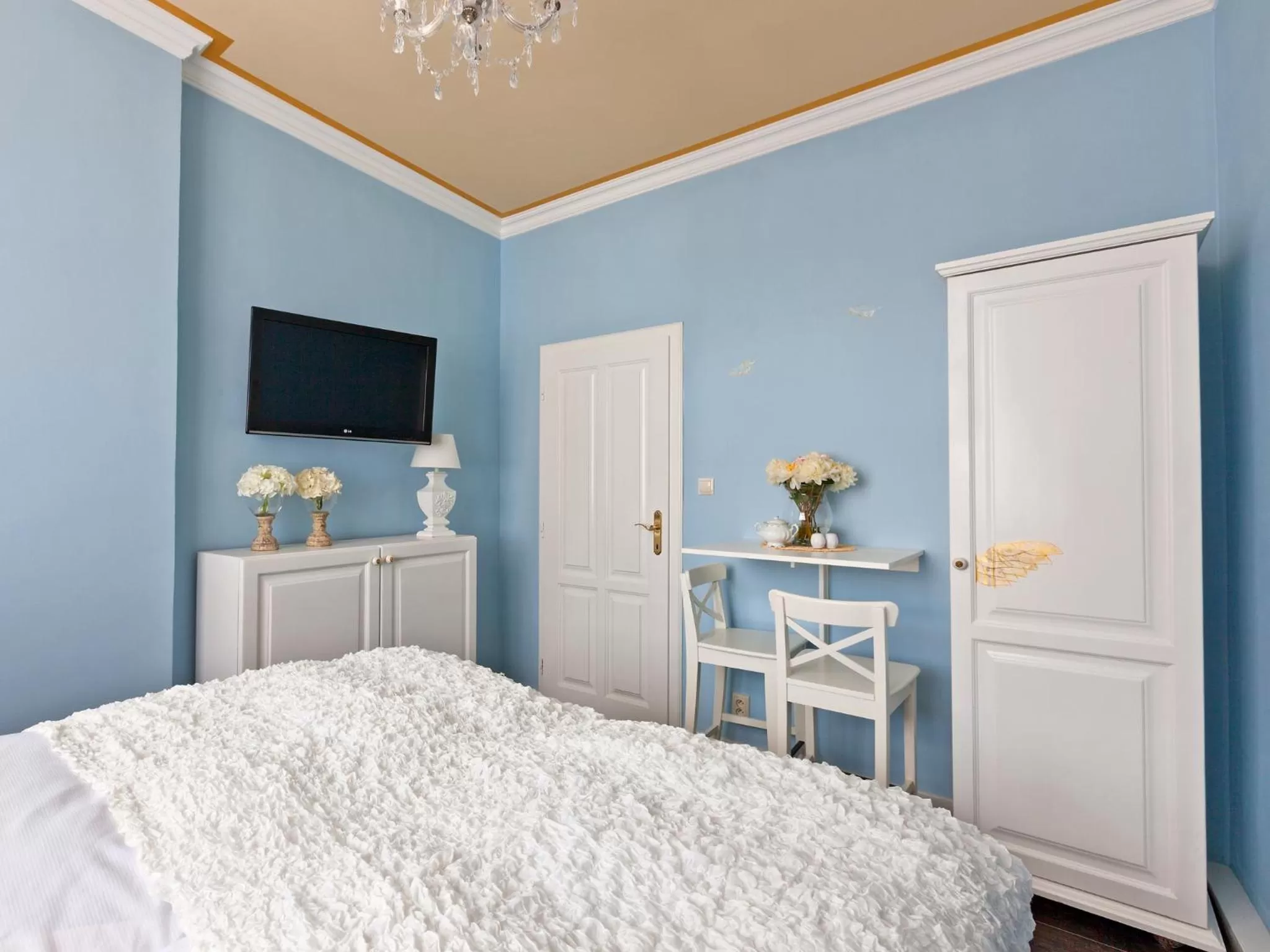 TV and multimedia, Bed in Cathedral Prague Apartments