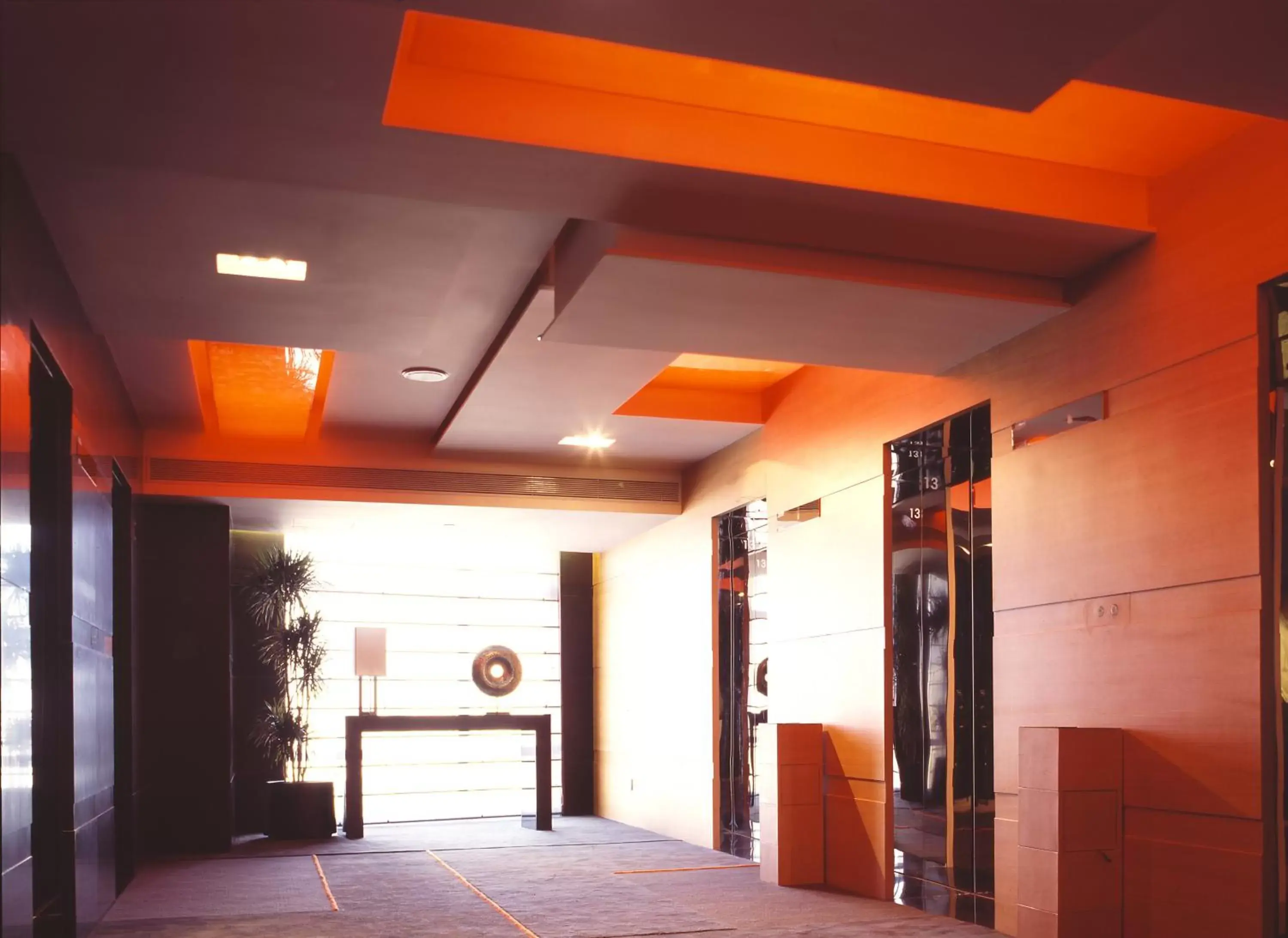 Facade/entrance in Jianguo Hotel Guangzhou Facade/entrance in Jianguo Hotel Guangzhou