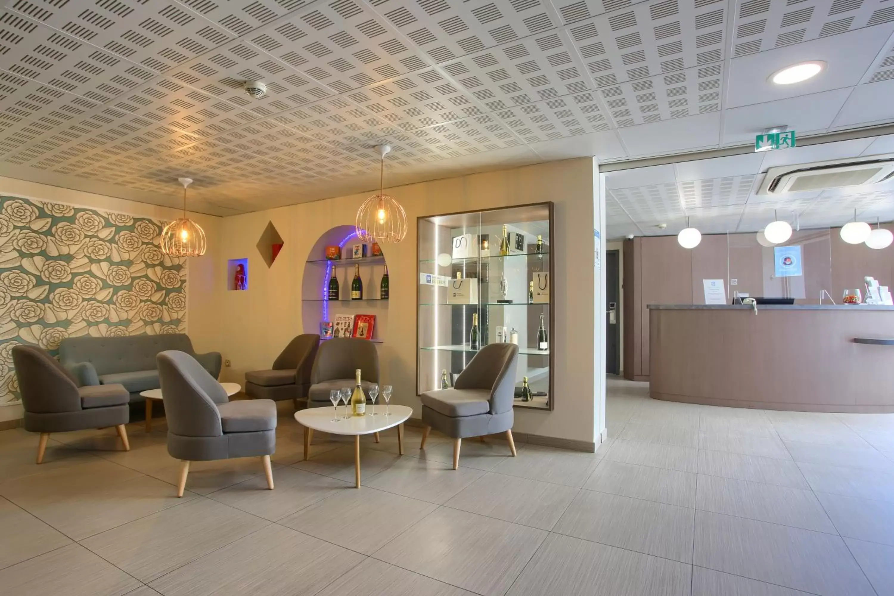 Lobby or reception, Lobby/Reception in Sure Hotel by Best Western Reims Nord