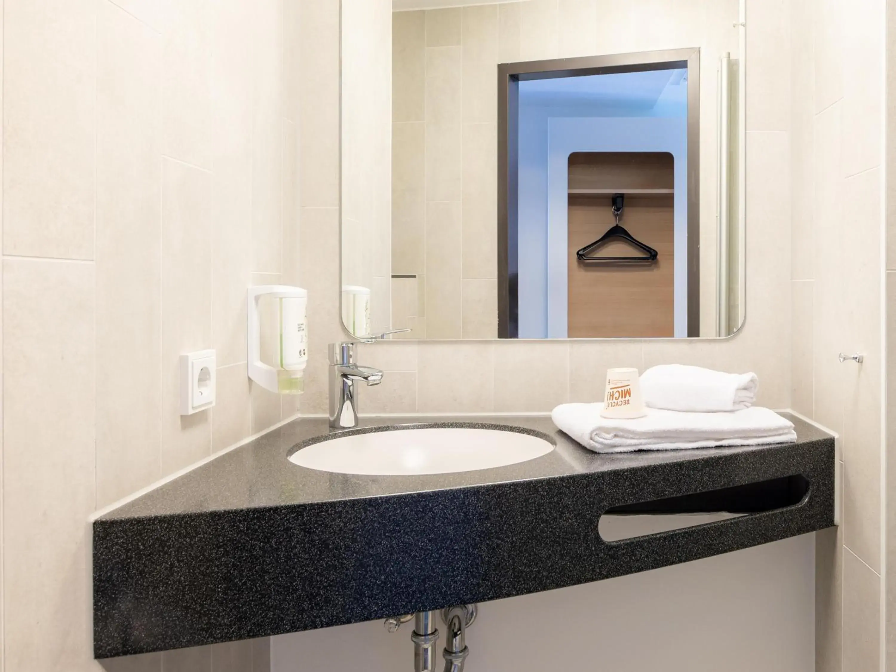 Shower, Bathroom in B&B Hotel Stuttgart-City
