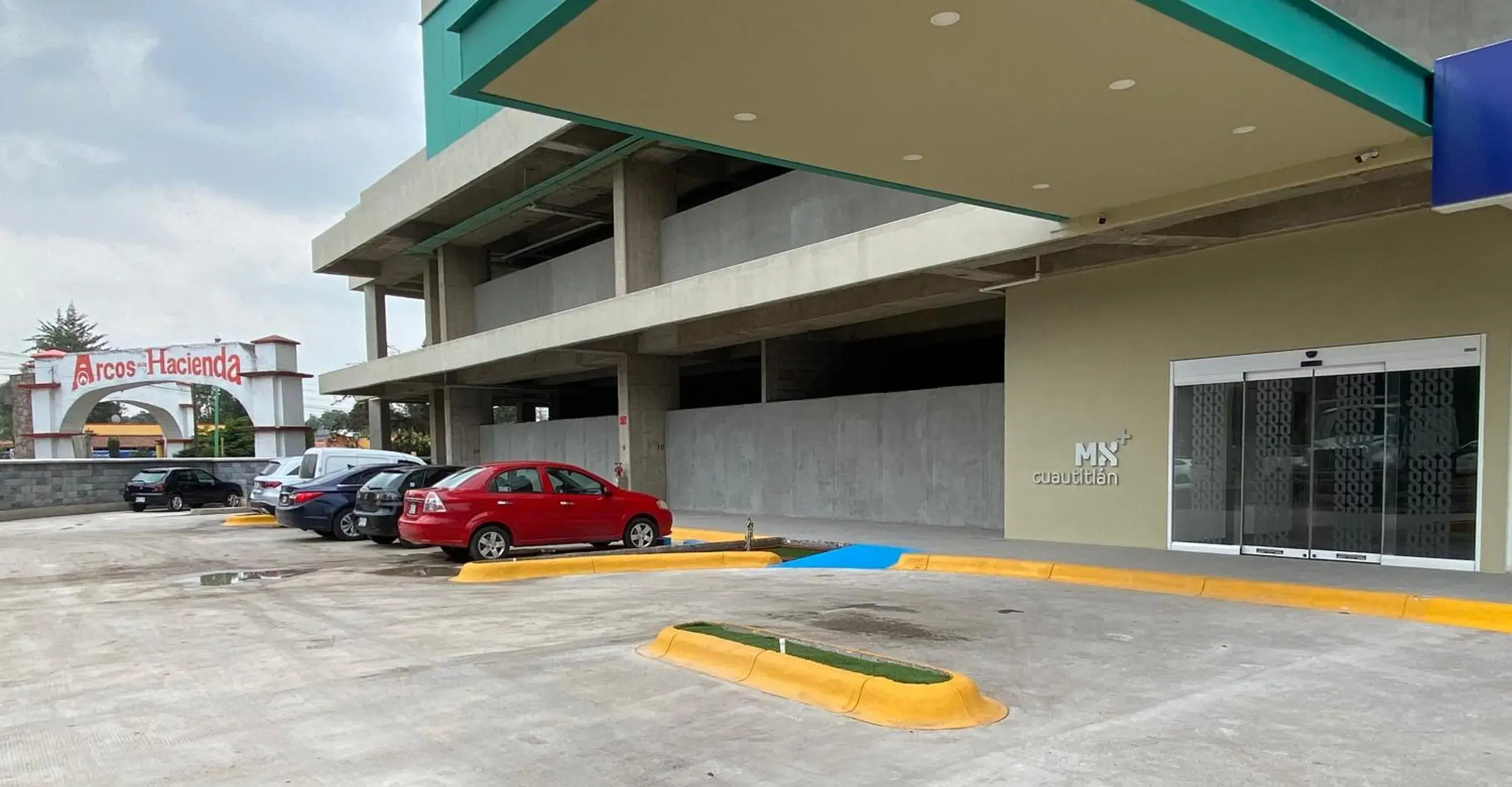 Parking, Property Building in Hotel MX cuautitlan