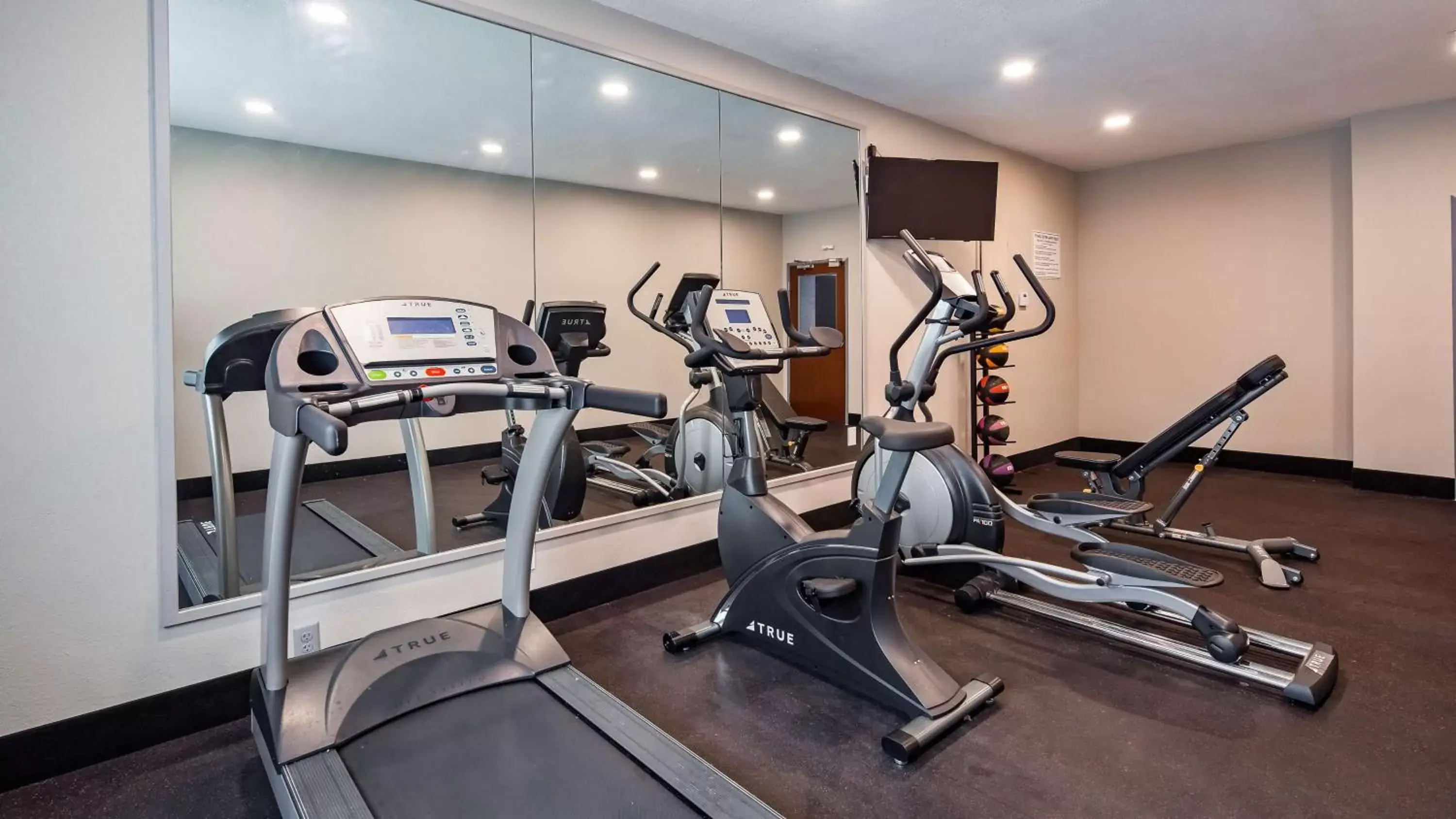 Fitness centre/facilities, Fitness Center/Facilities in Best Western Independence Kansas City