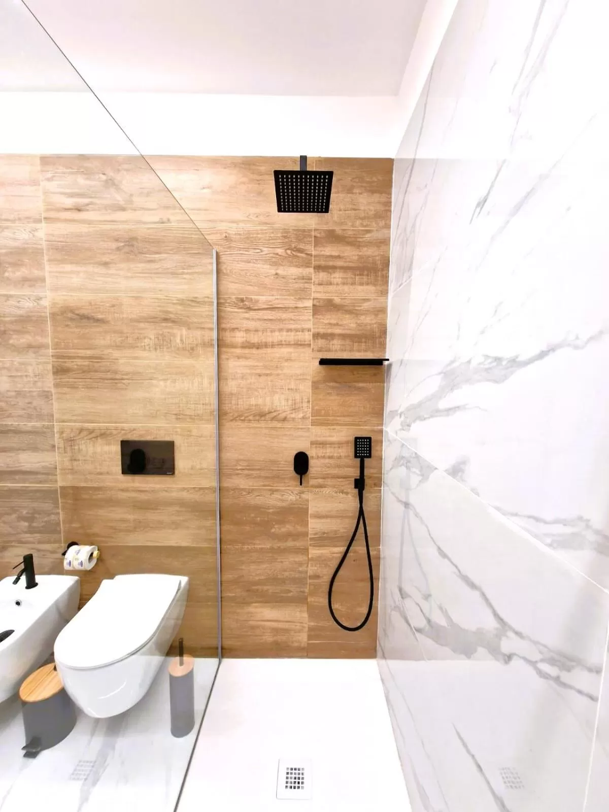 Shower, Bathroom in B&B ONE