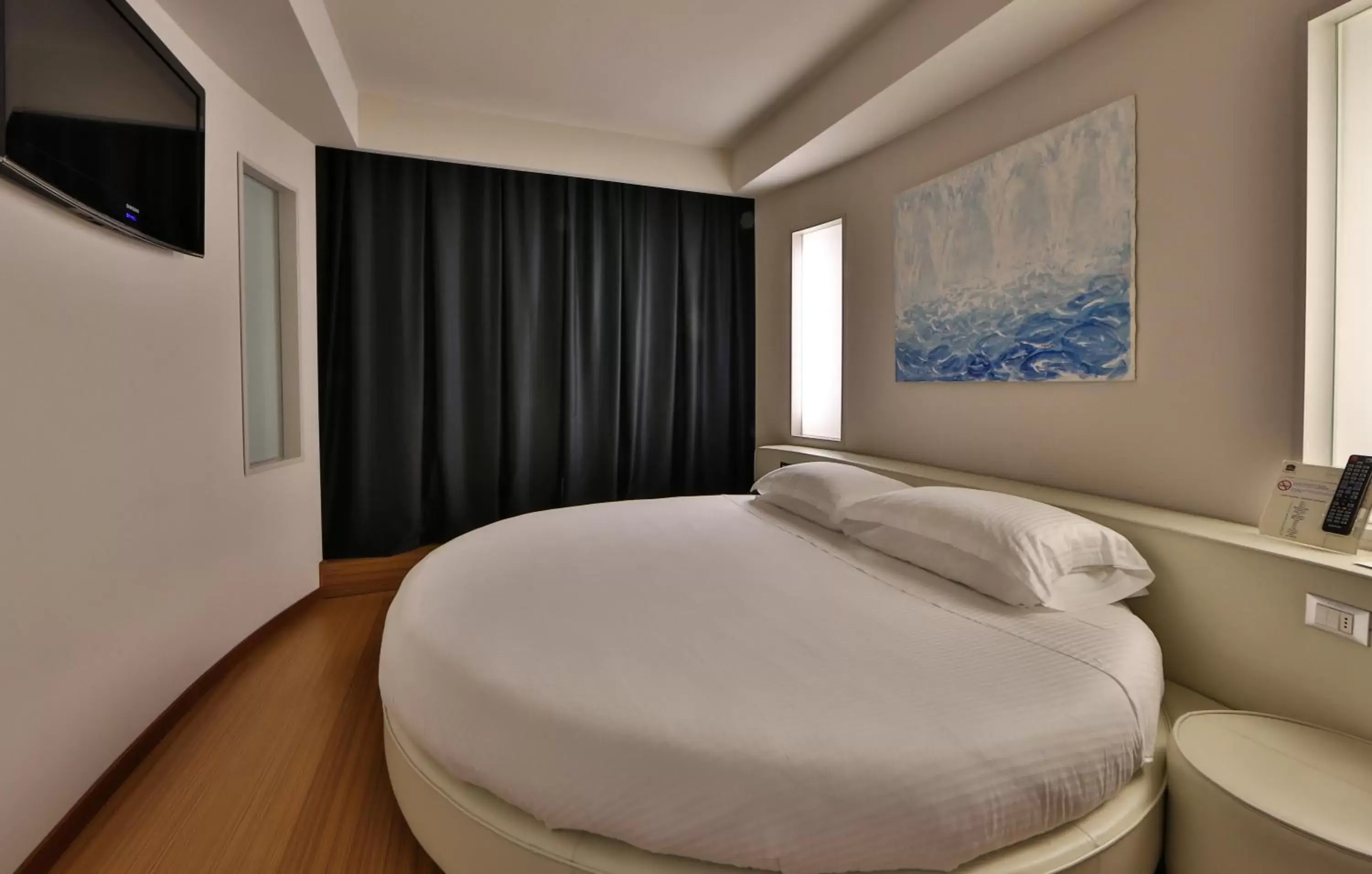 Shower, Bed in Best Western Plus Hotel Galileo Padova