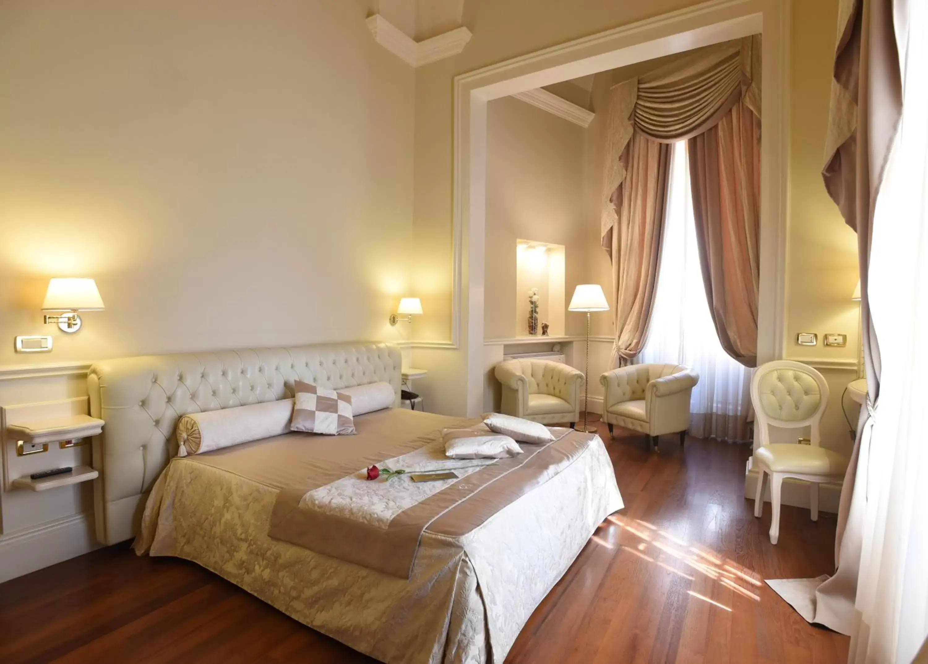 Bedroom, Bed in Suite Hotel Santa Chiara