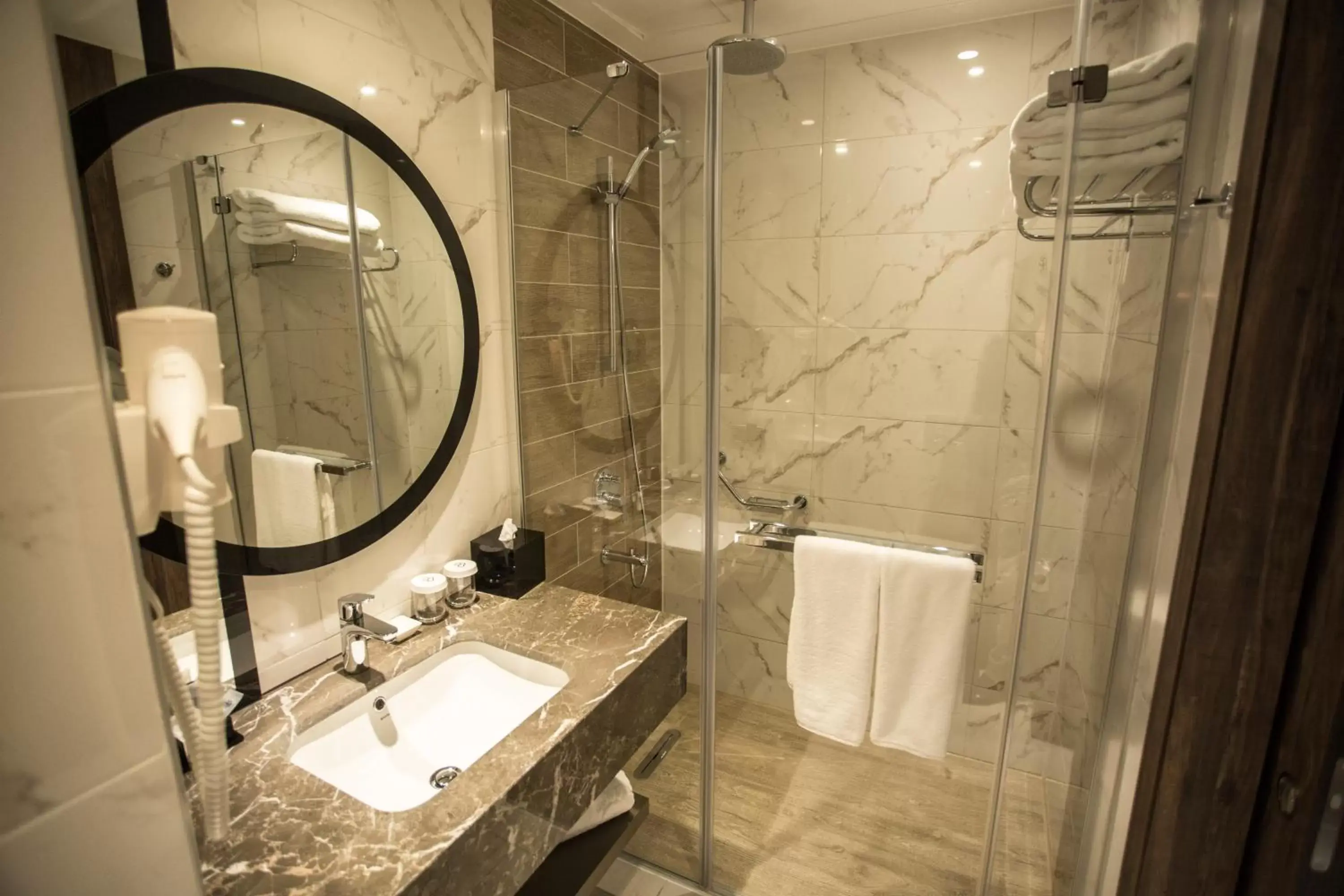 Shower, Bathroom in Dedeman Tokat