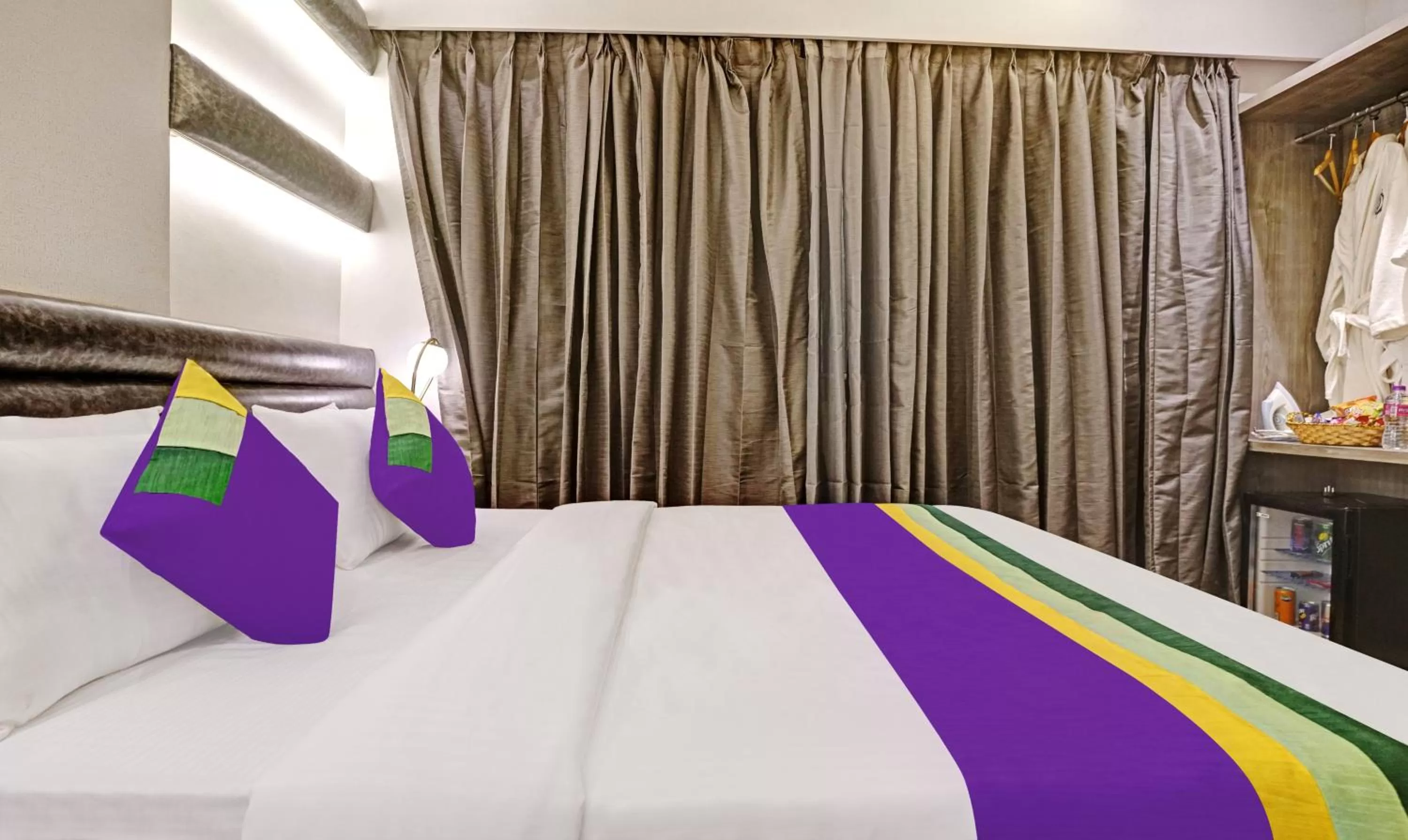 Bedroom, Bed in Treebo Premium Widlor Boutique