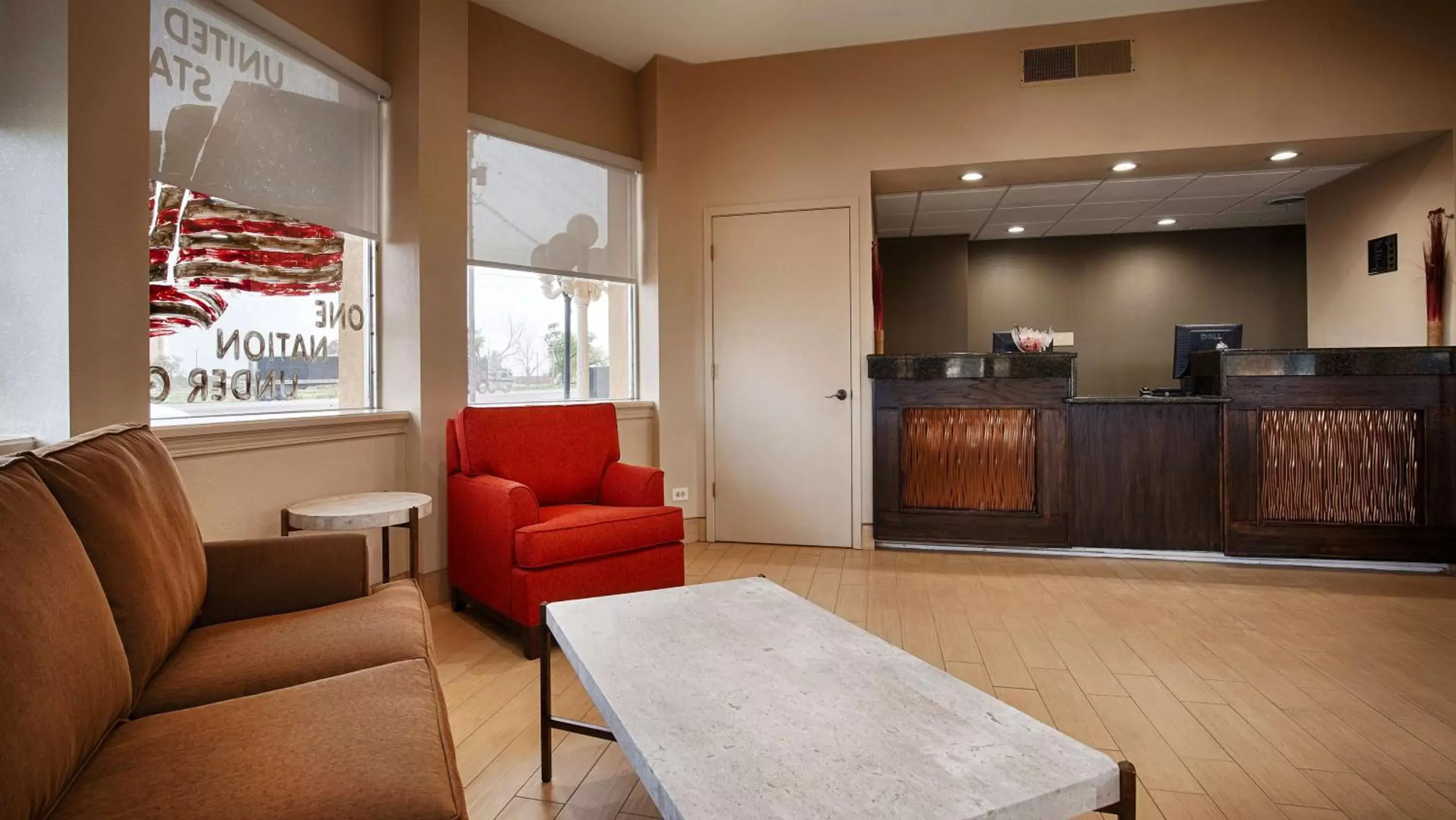 Lobby or reception, Seating Area in Best Western Red Carpet Inn Hereford