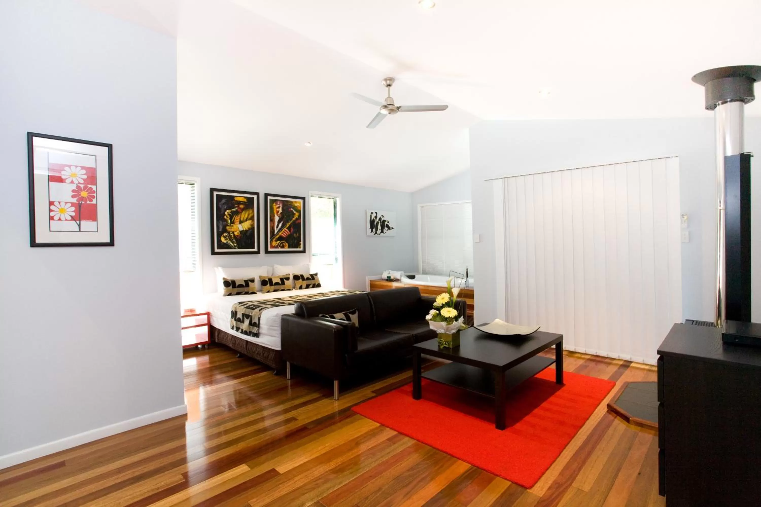 Bed in Amore On Buderim Rainforest Cabins