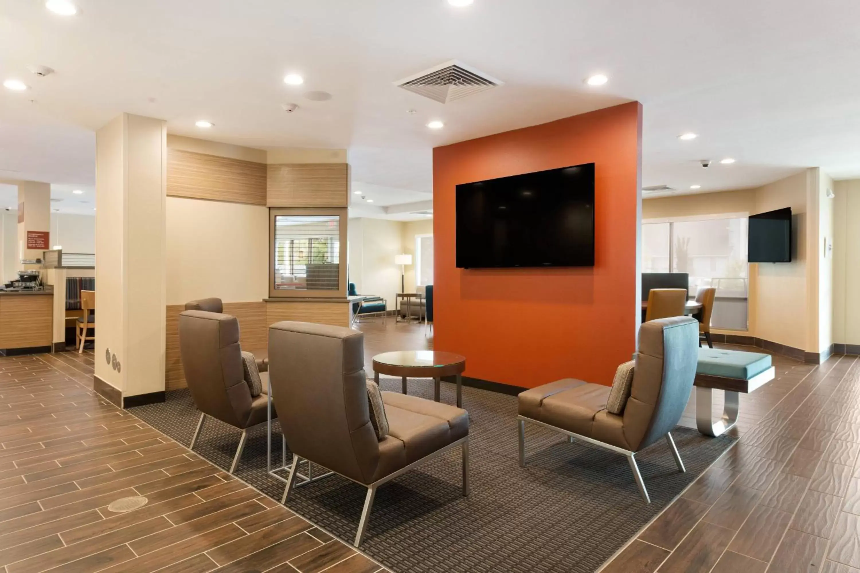 Lobby or reception, Lounge/Bar in TownePlace Suites by Marriott Greensboro Coliseum Area