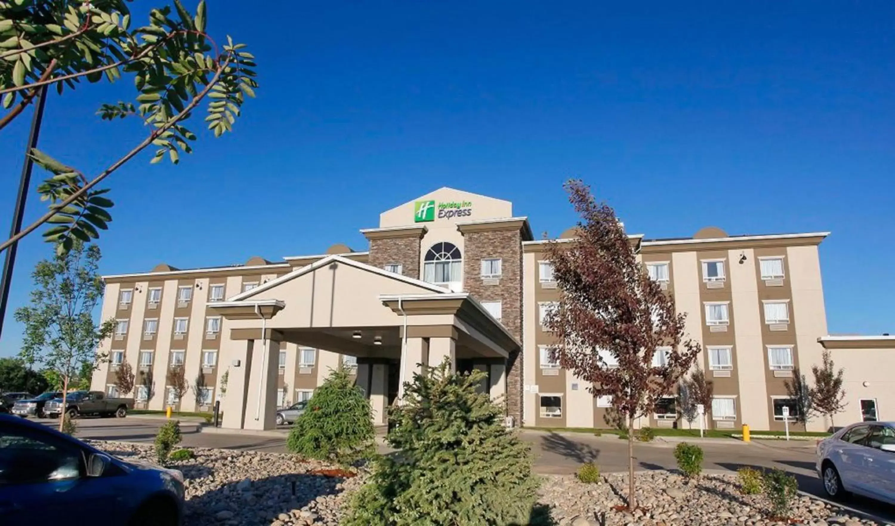 Property Building in Holiday Inn Express Fort St John, an IHG Hotel