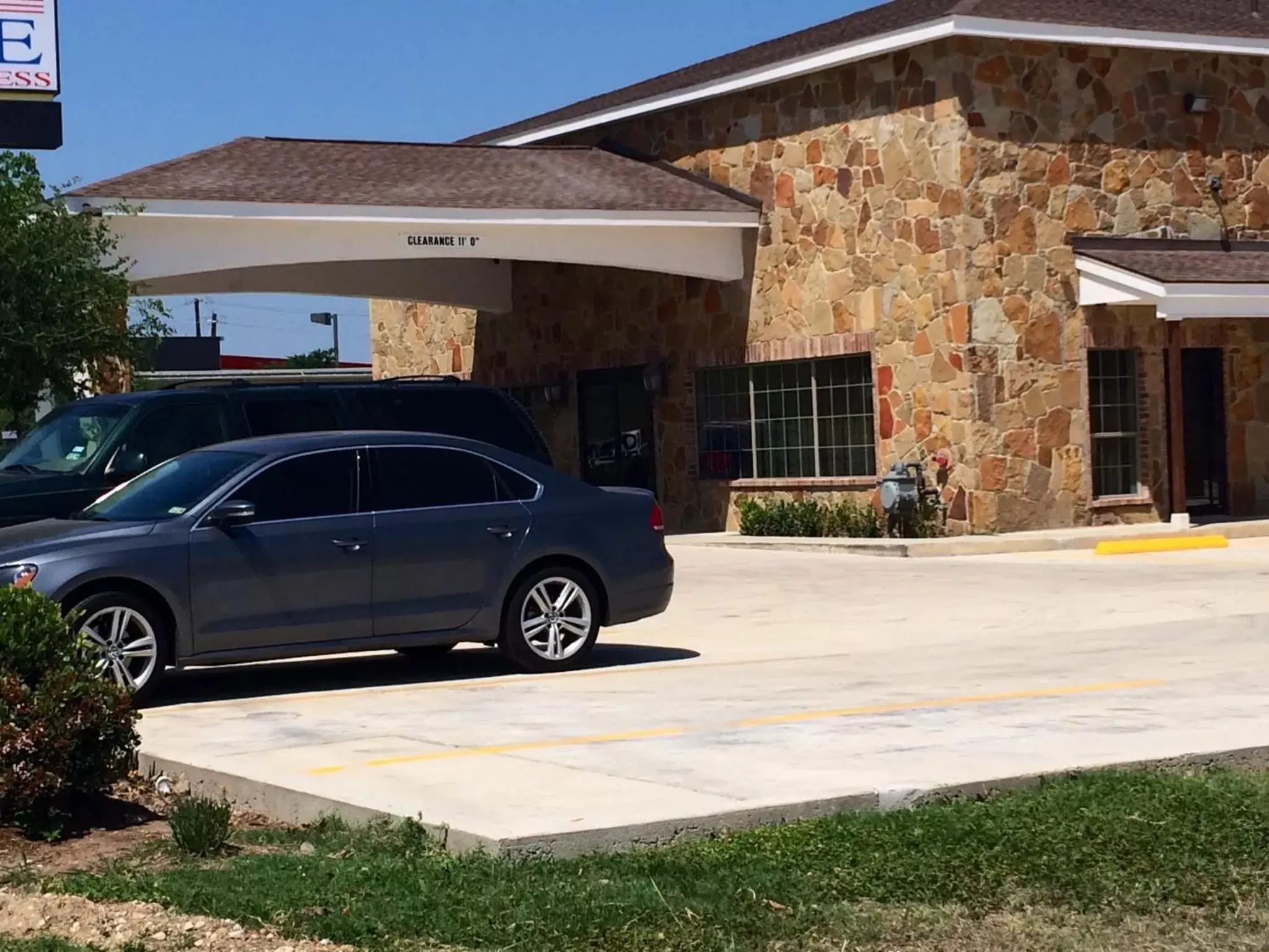 Facade/entrance, Property Building in Super 8 by Wyndham San Antonio Near Fort Sam Houston