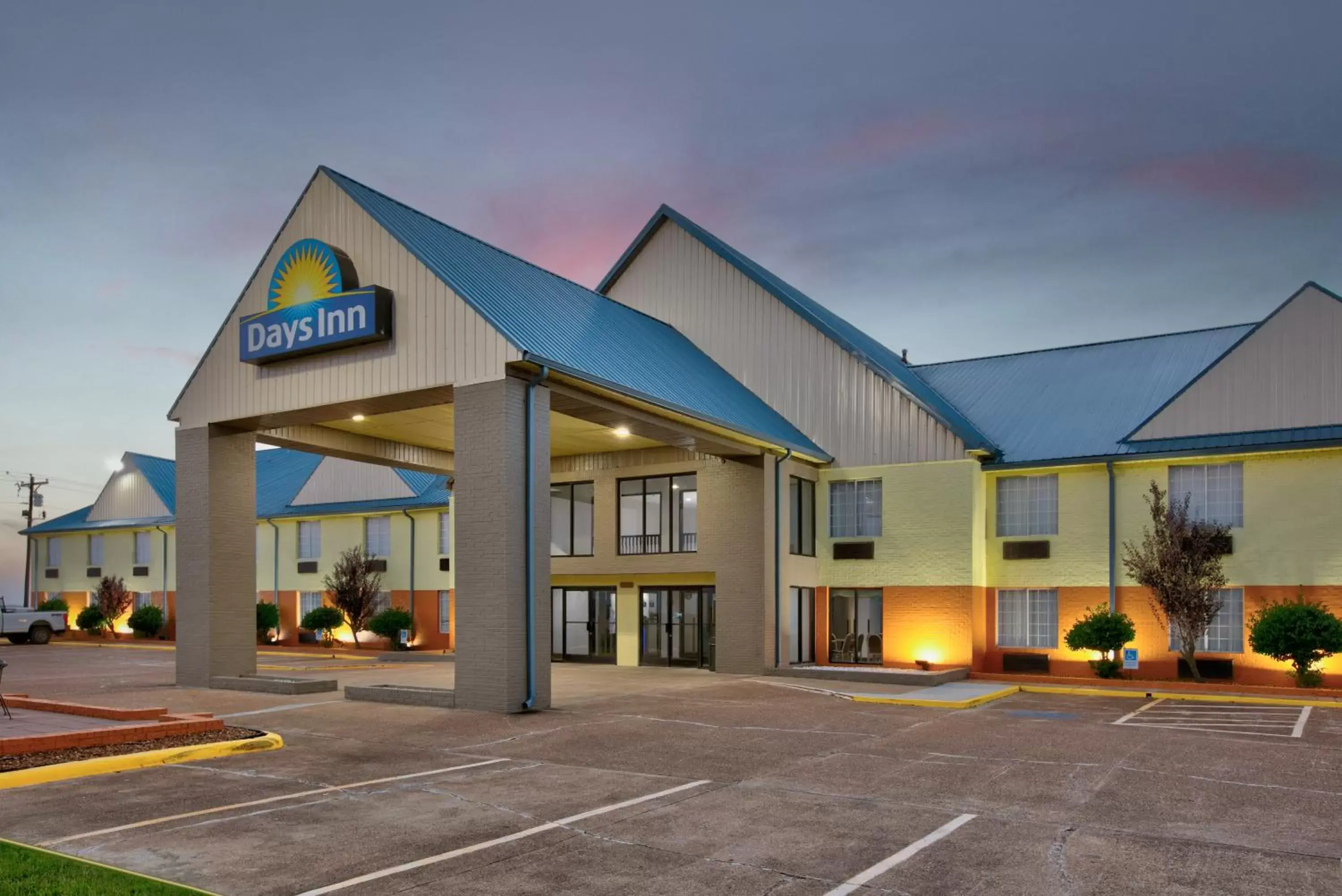 Property building in Days Inn by Wyndham Tunica Resorts Property building in Days Inn by Wyndham Tunica Resorts
