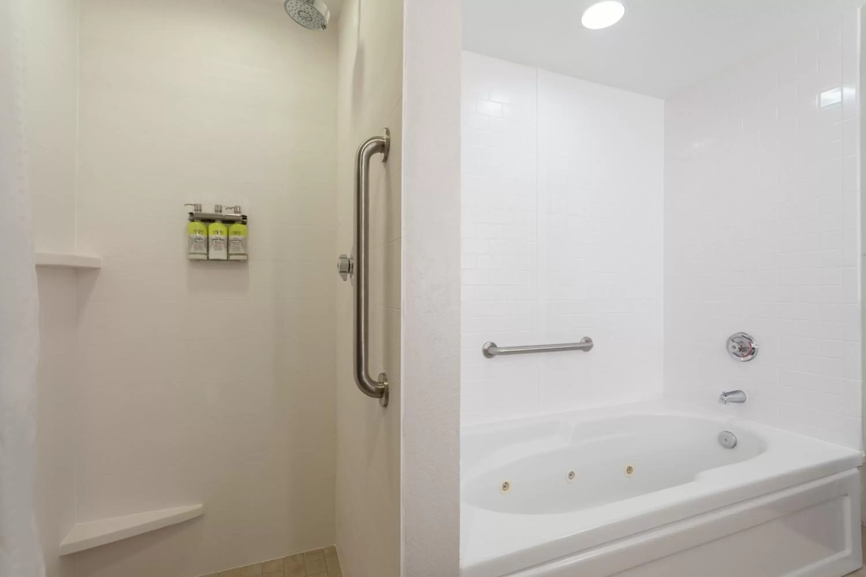 Bathroom in Holiday Inn Express Crystal River, an IHG Hotel