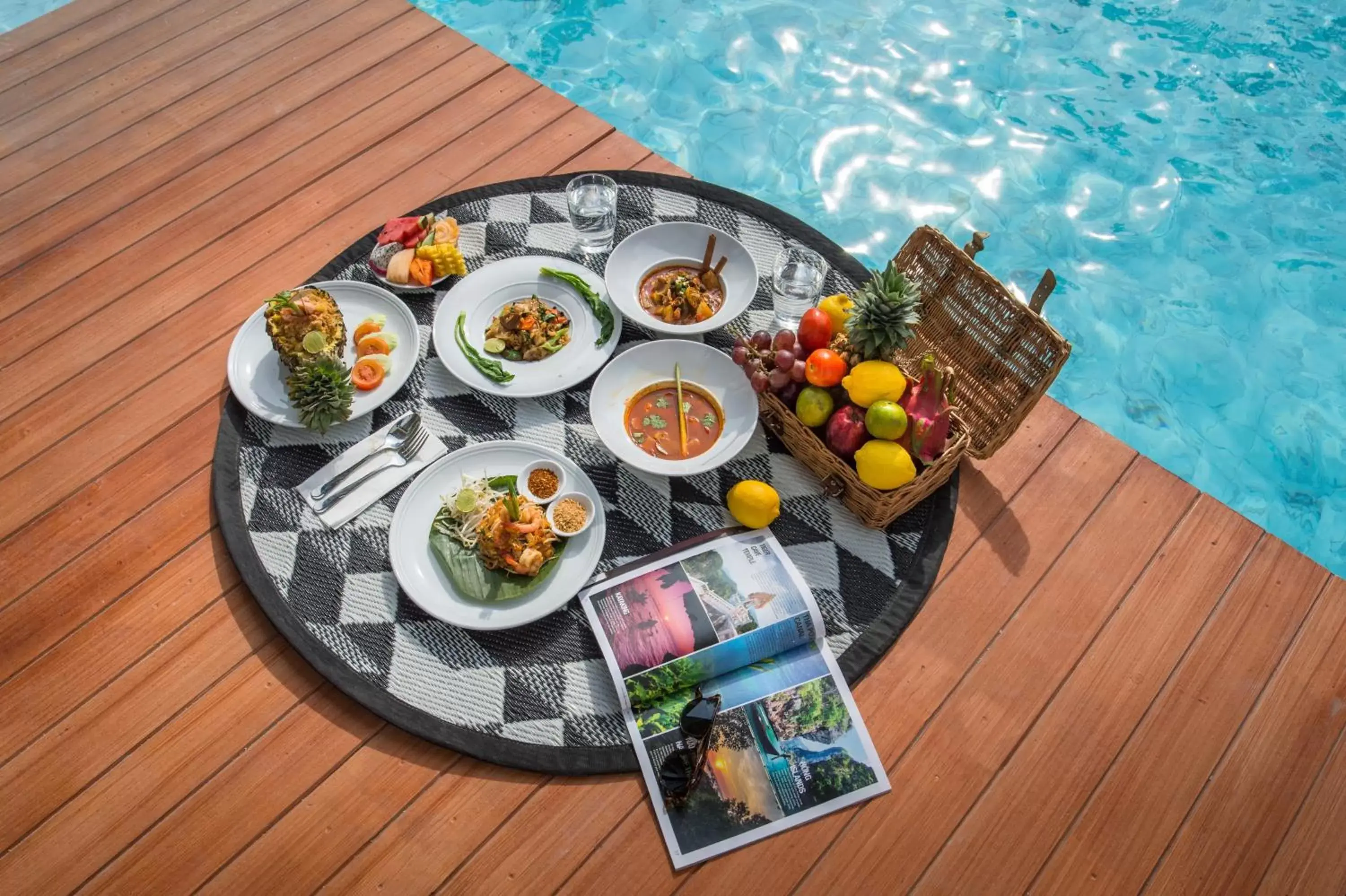 Food and drinks in Sea Seeker Krabi Resort - SHA Extra Plus