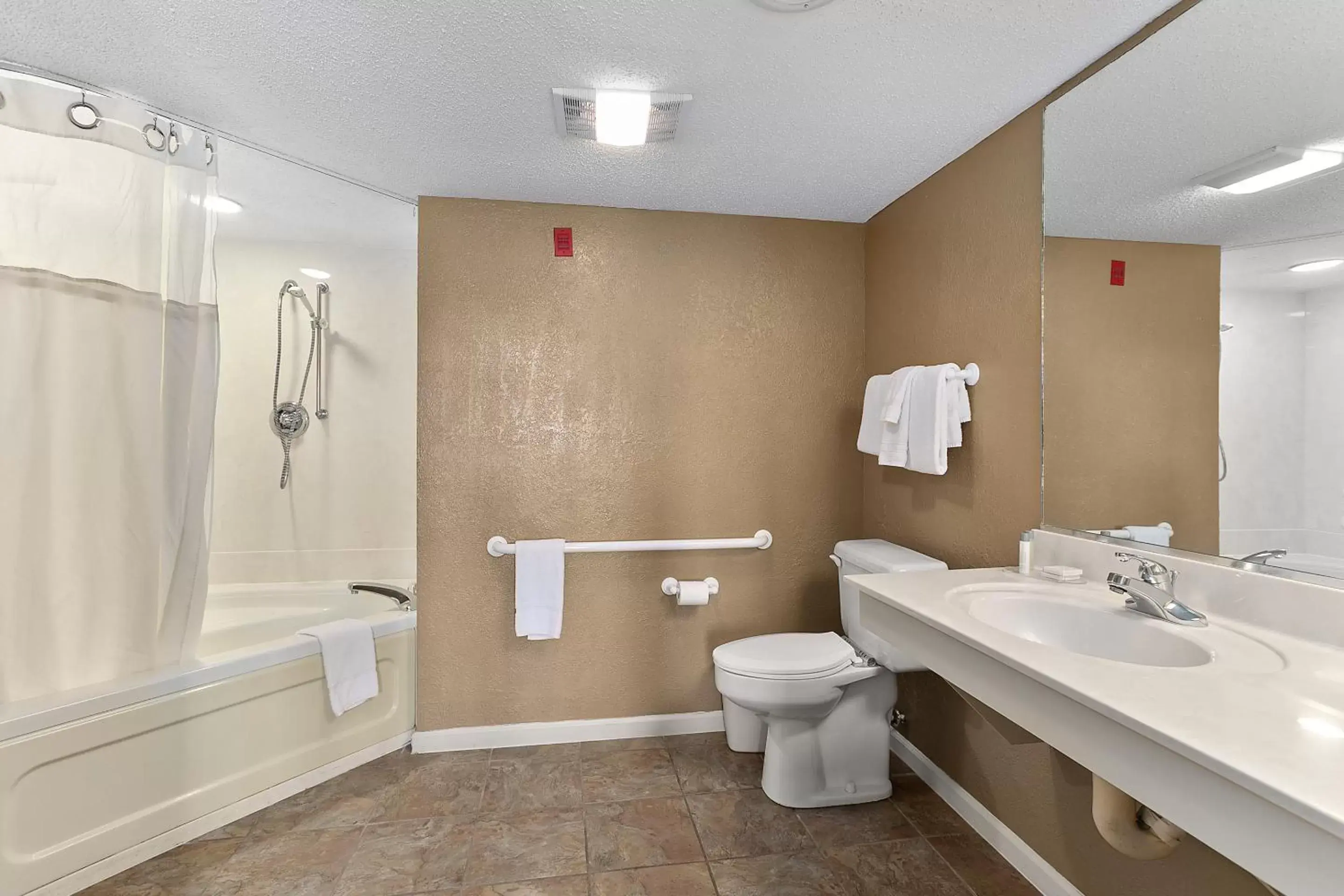 Bathroom in Sunrise Ridge Resort