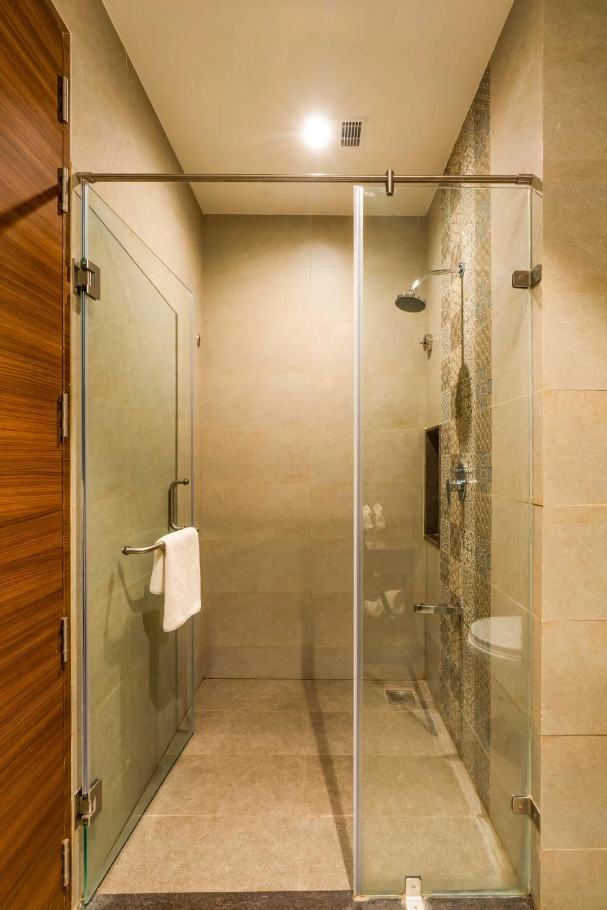 Shower in The Fern Sattva Resort, Dwarka