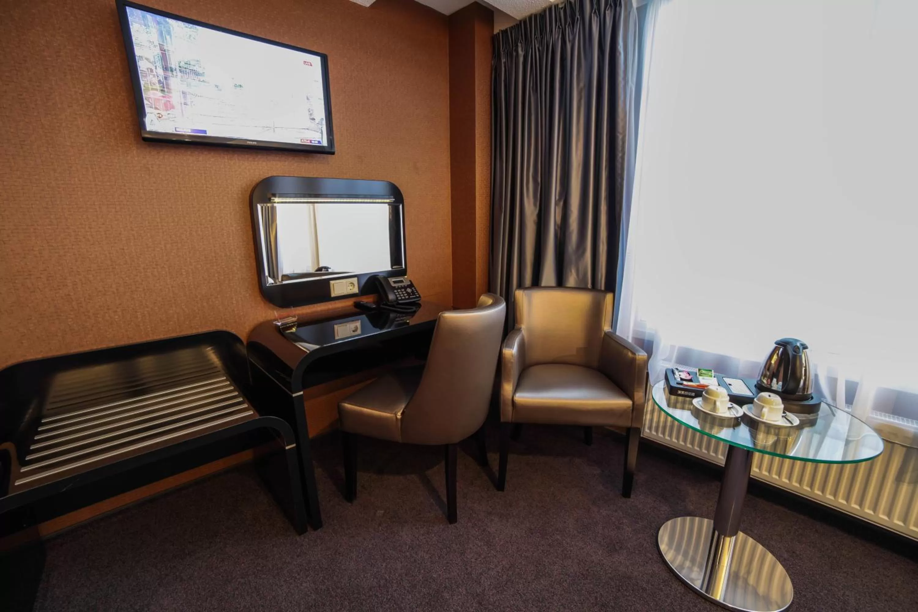 Seating area in Hotel Mansion