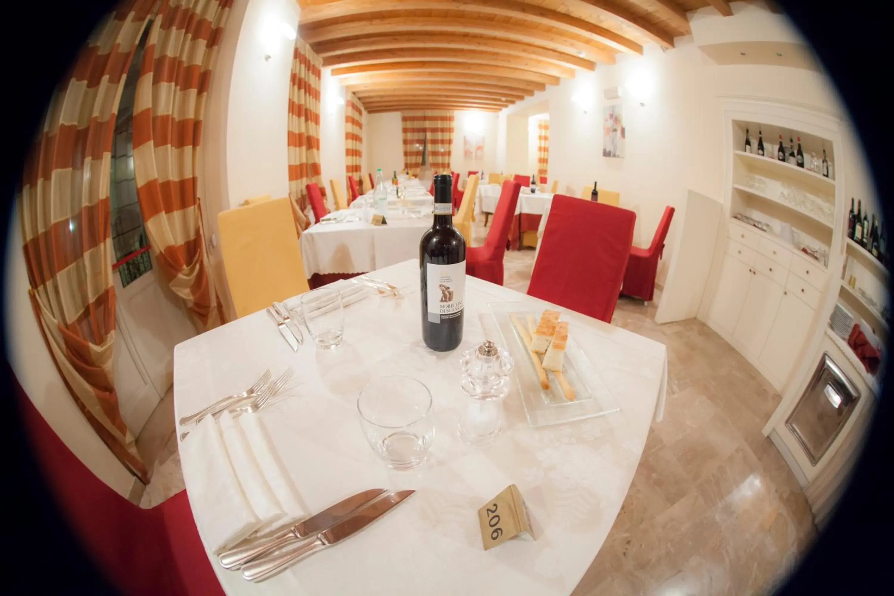 Restaurant/Places to Eat in Casa Romagnosi