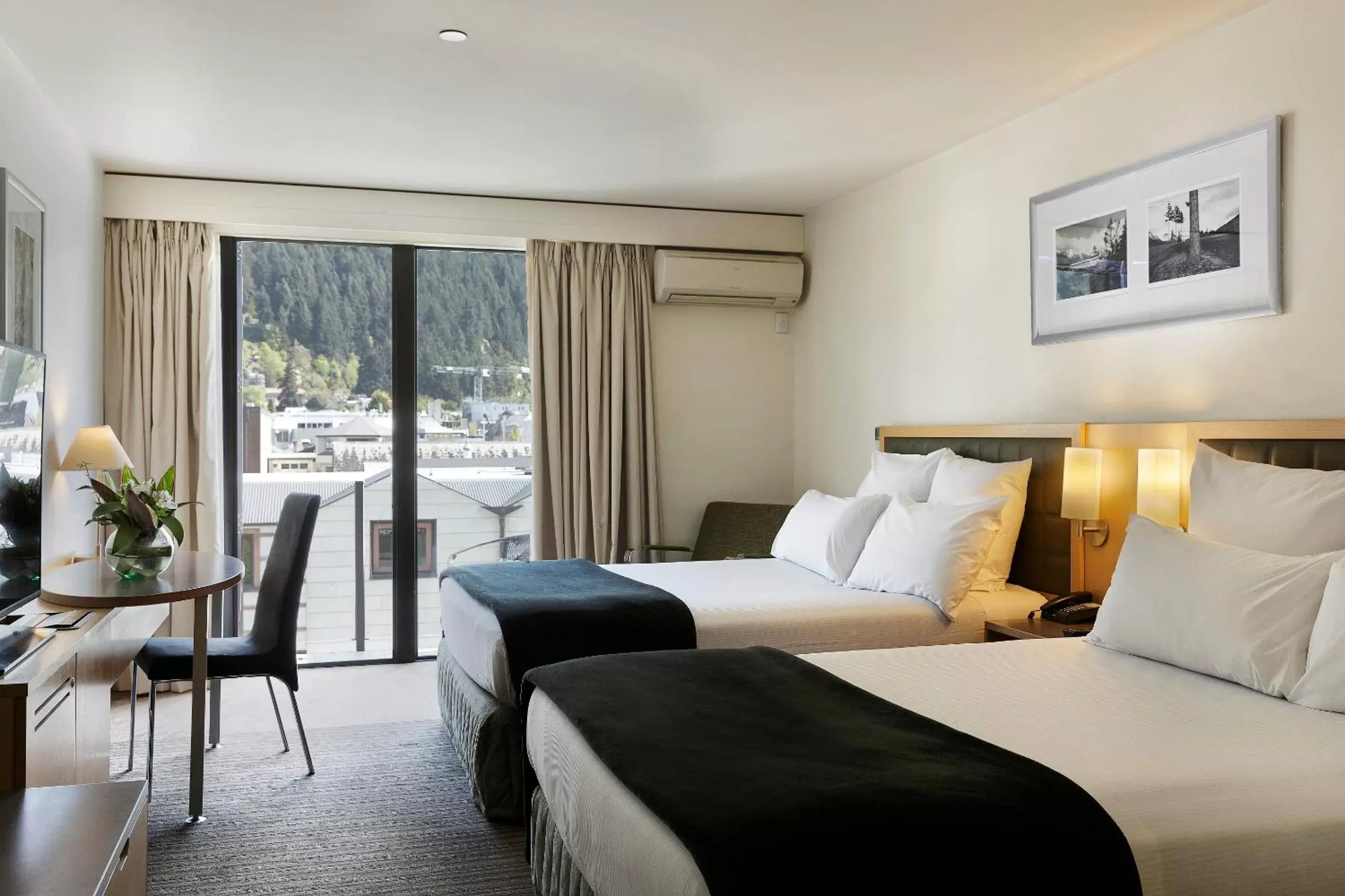 Photo of the whole room in Novotel Queenstown Lakeside