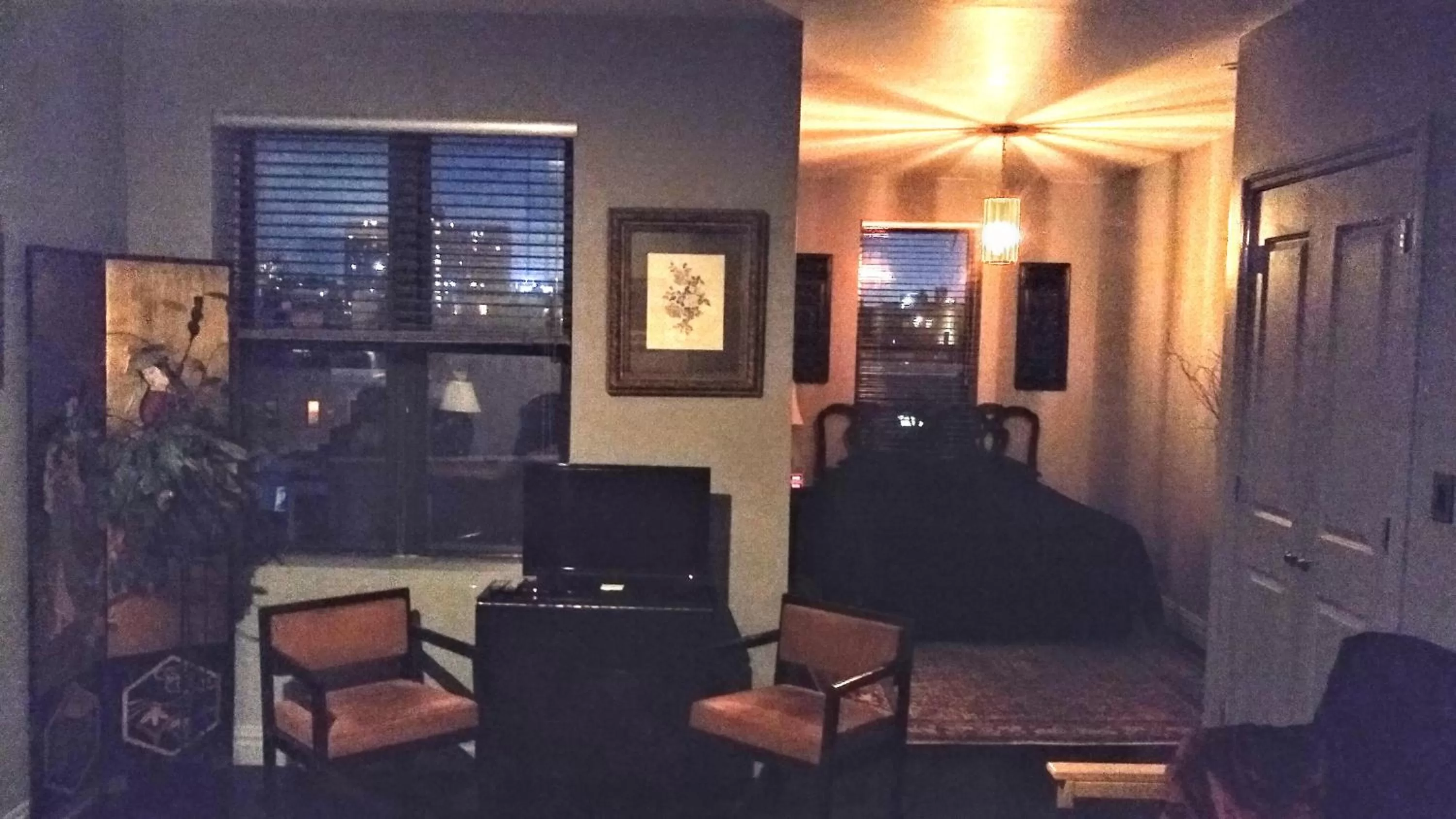 Night in The Gallery House