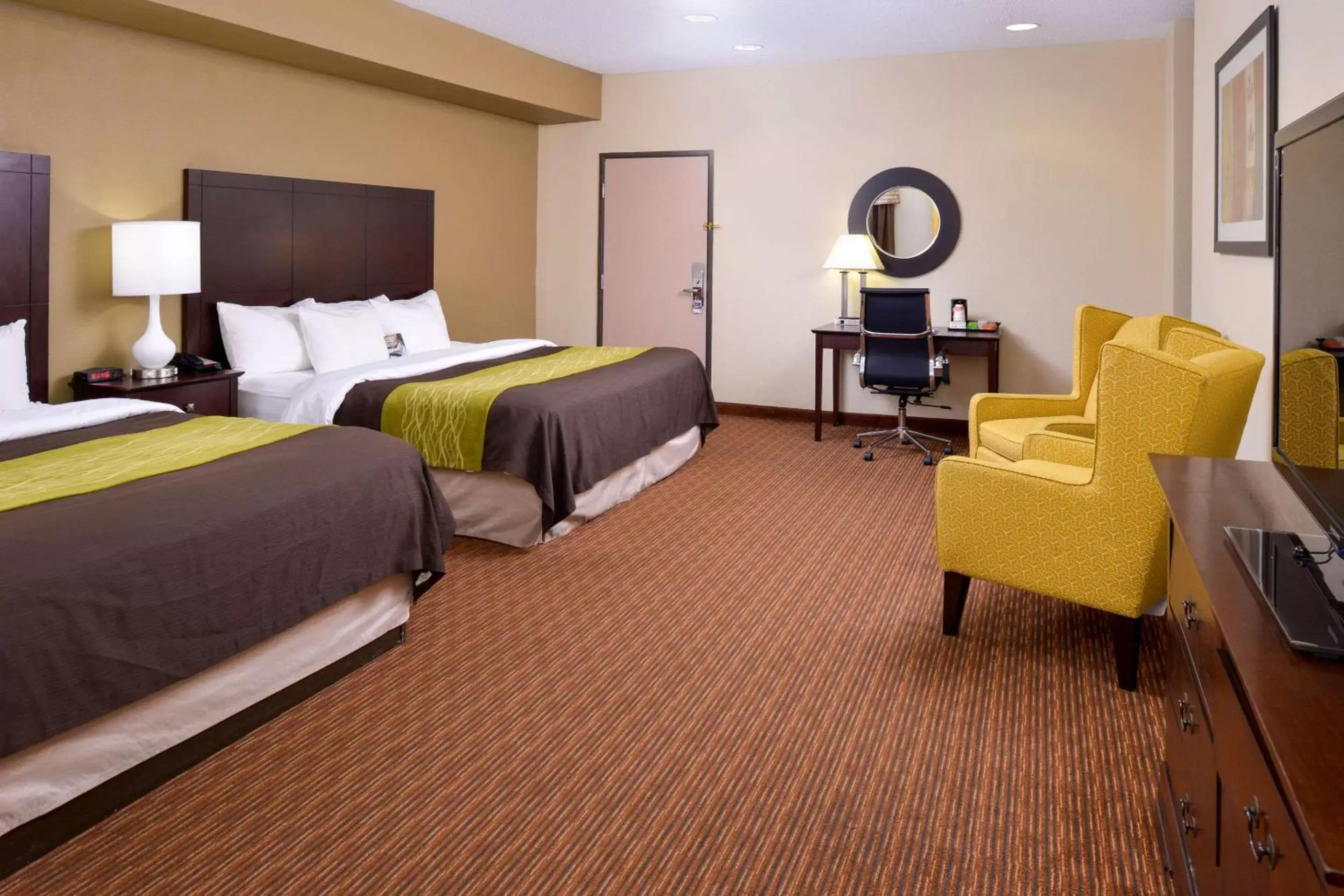 Photo of the whole room in Comfort Inn and Suites Joplin