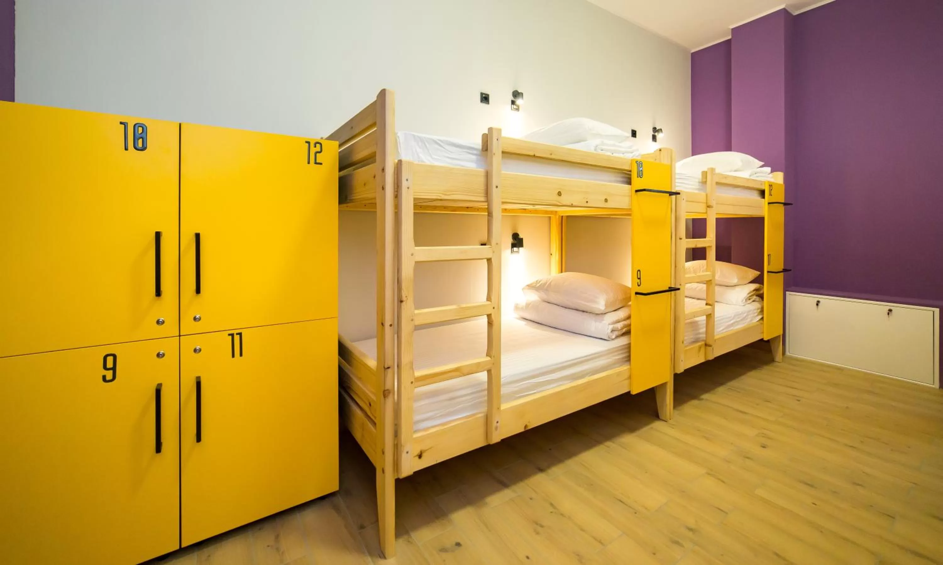 Bed in HOTEL Bee Station