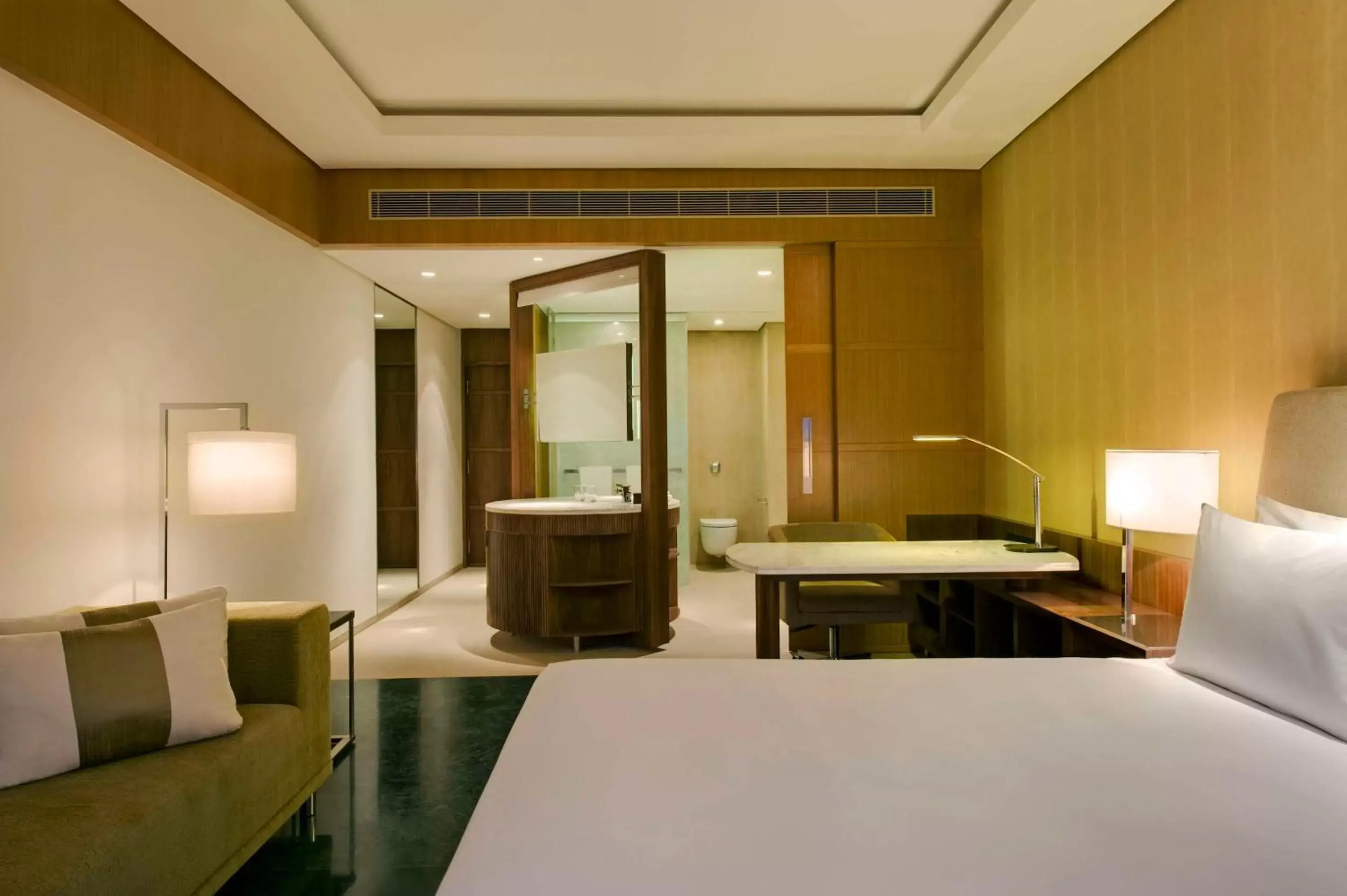 Bedroom in Hyatt Regency Chennai