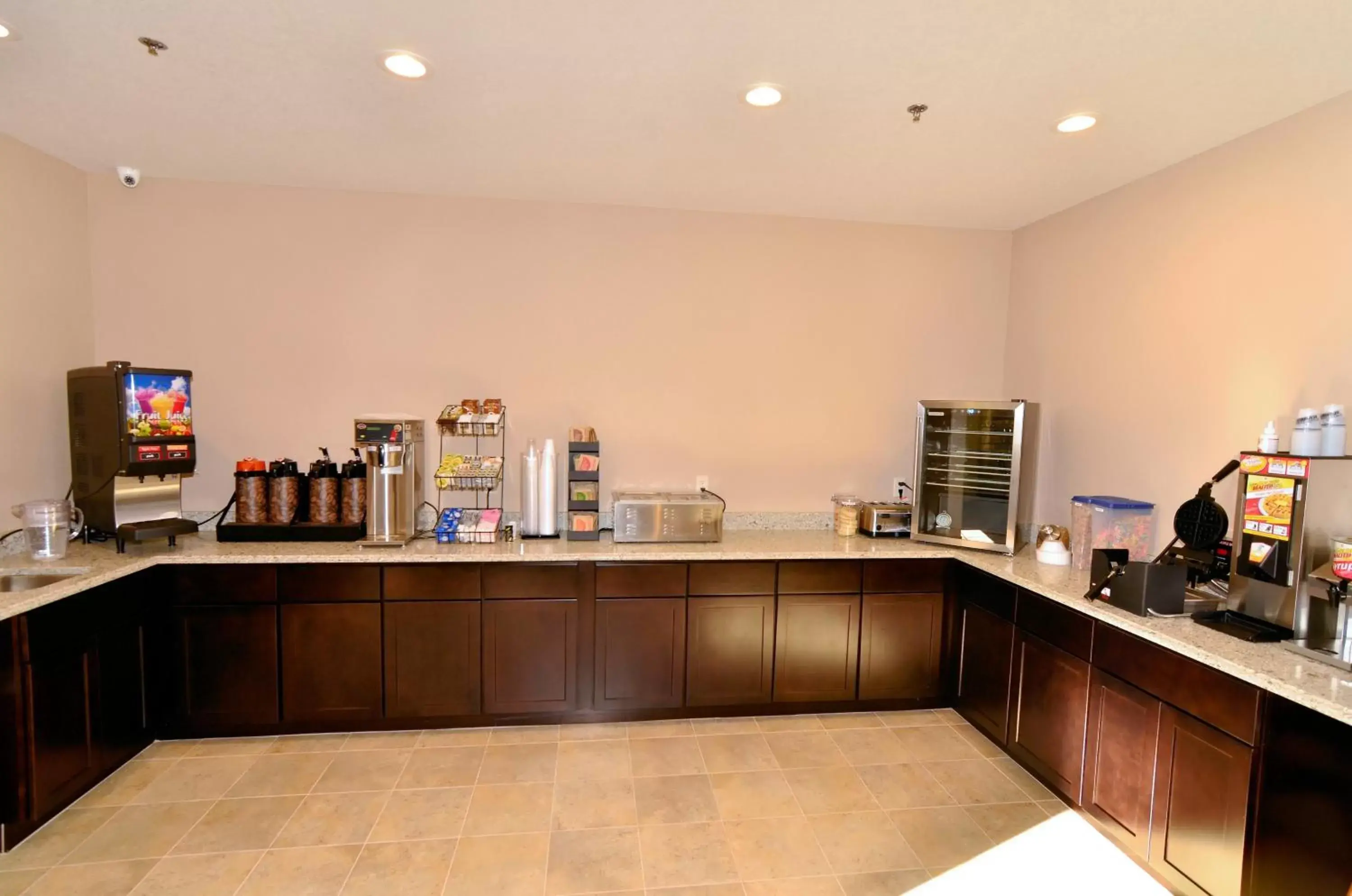 Food and drinks in Cobblestone Inn & Suites - Holstein Food and drinks in Cobblestone Inn & Suites - Holstein