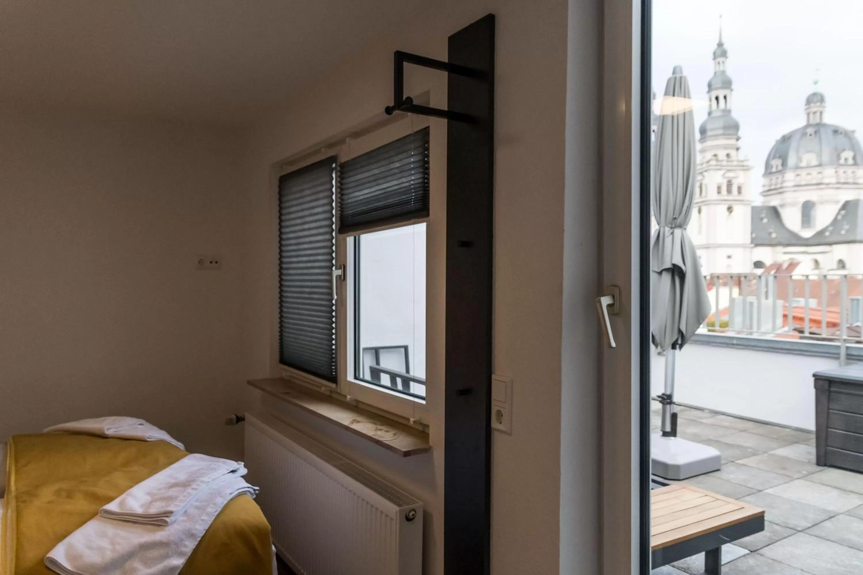 Bed in Altstadt Hotel Self Check-In