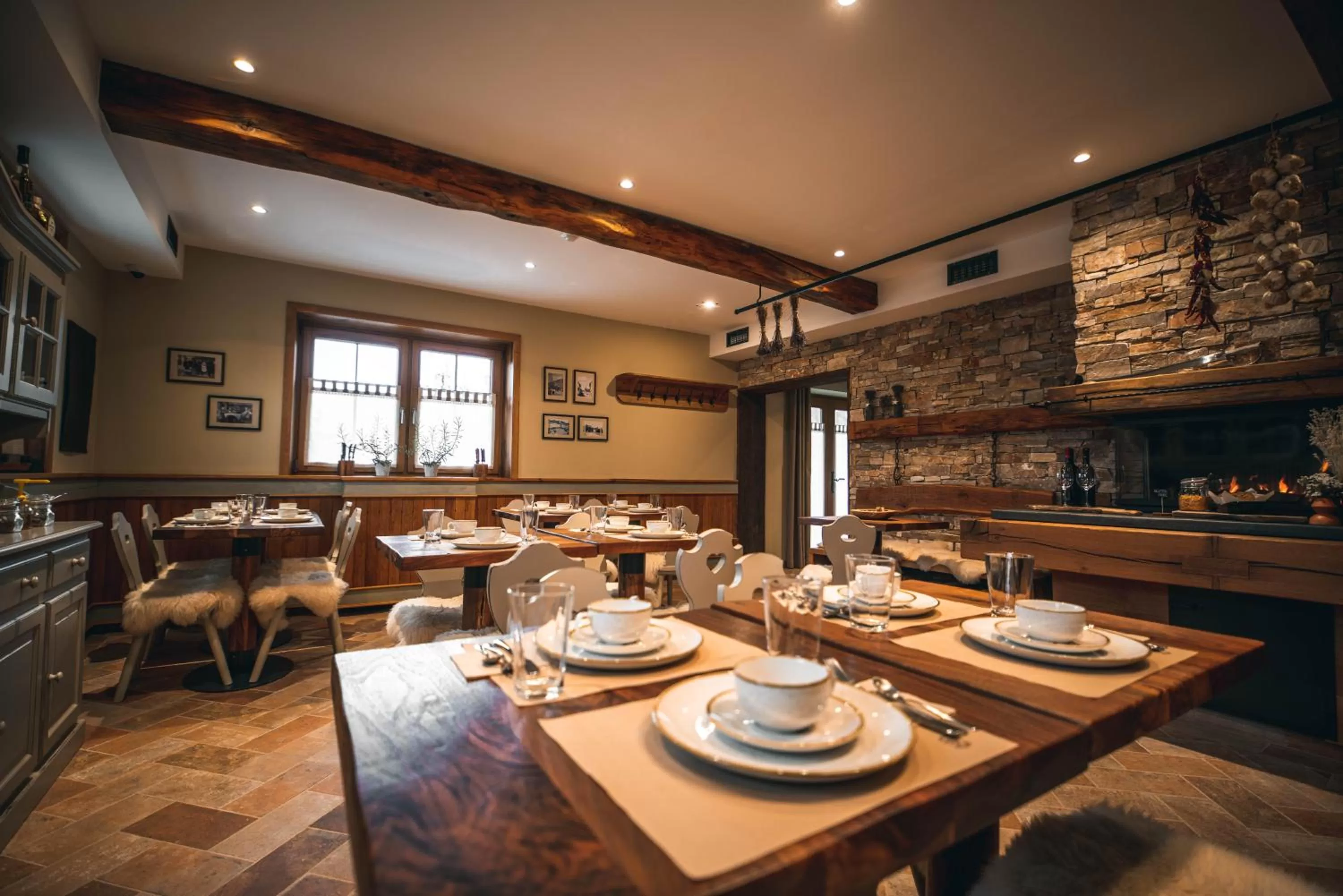 Restaurant/places to eat in Hotel Zamorc