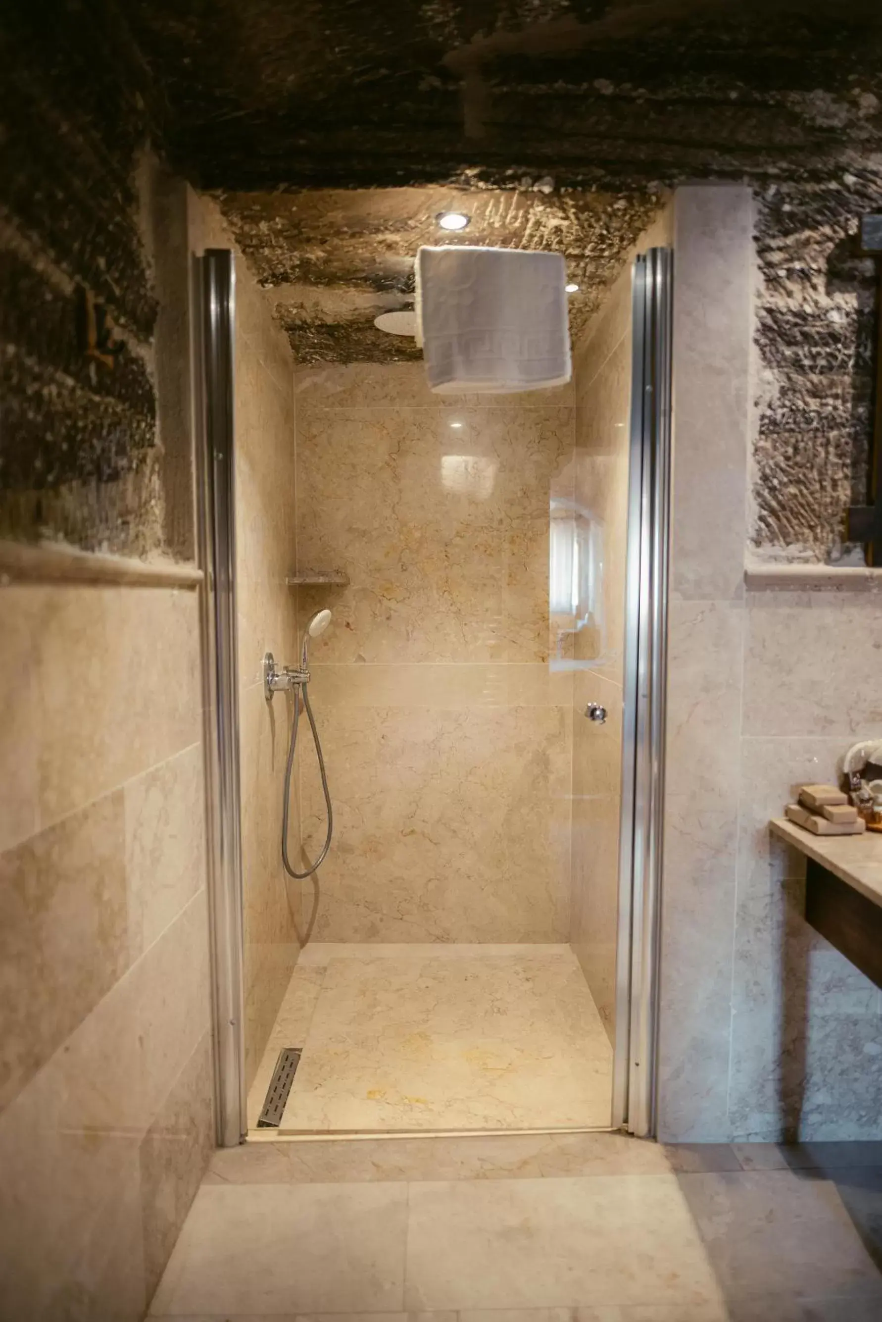 Shower, Bathroom in Kelebek Special Cave Hotel & Spa