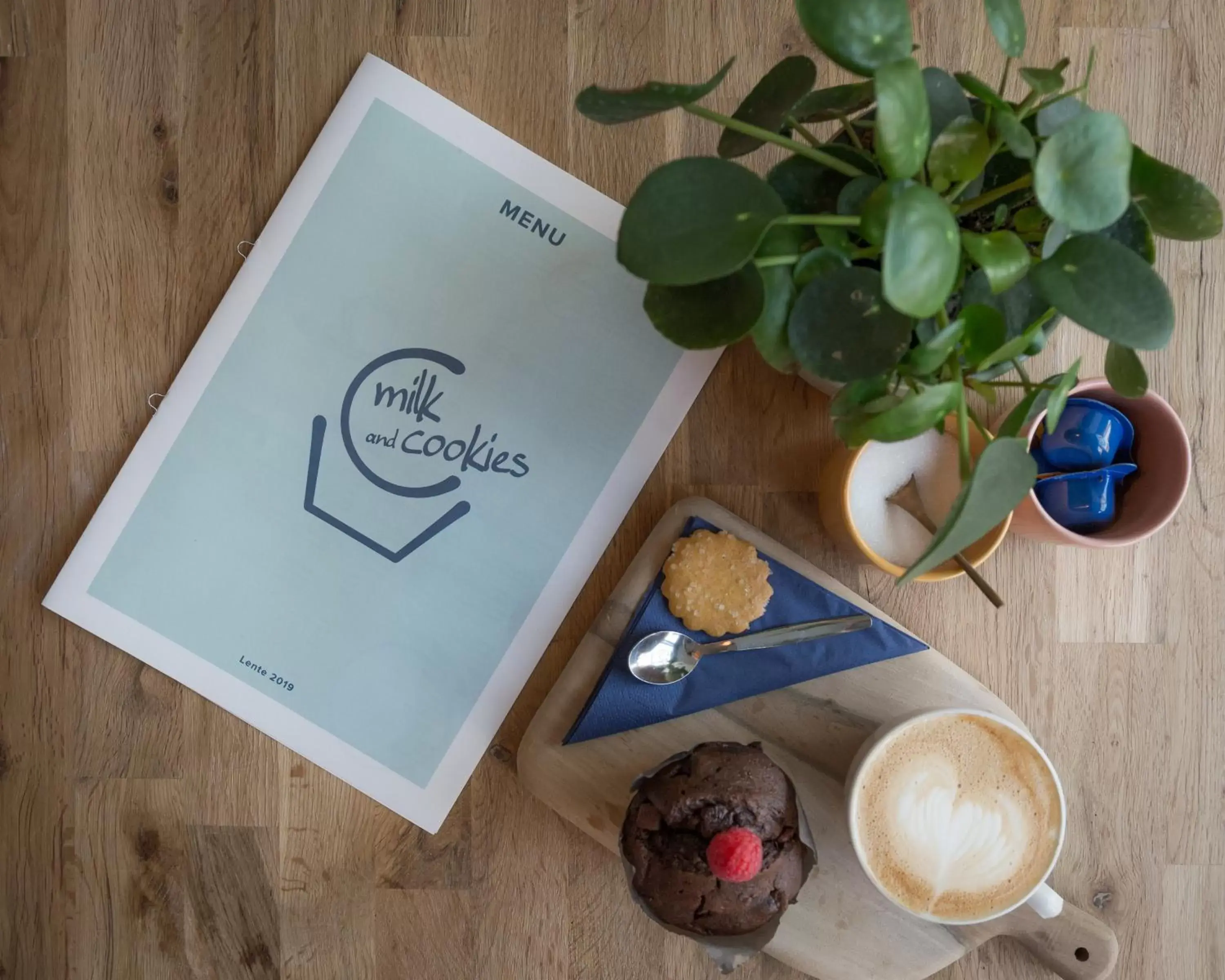 Food and drinks in Milk and cookies