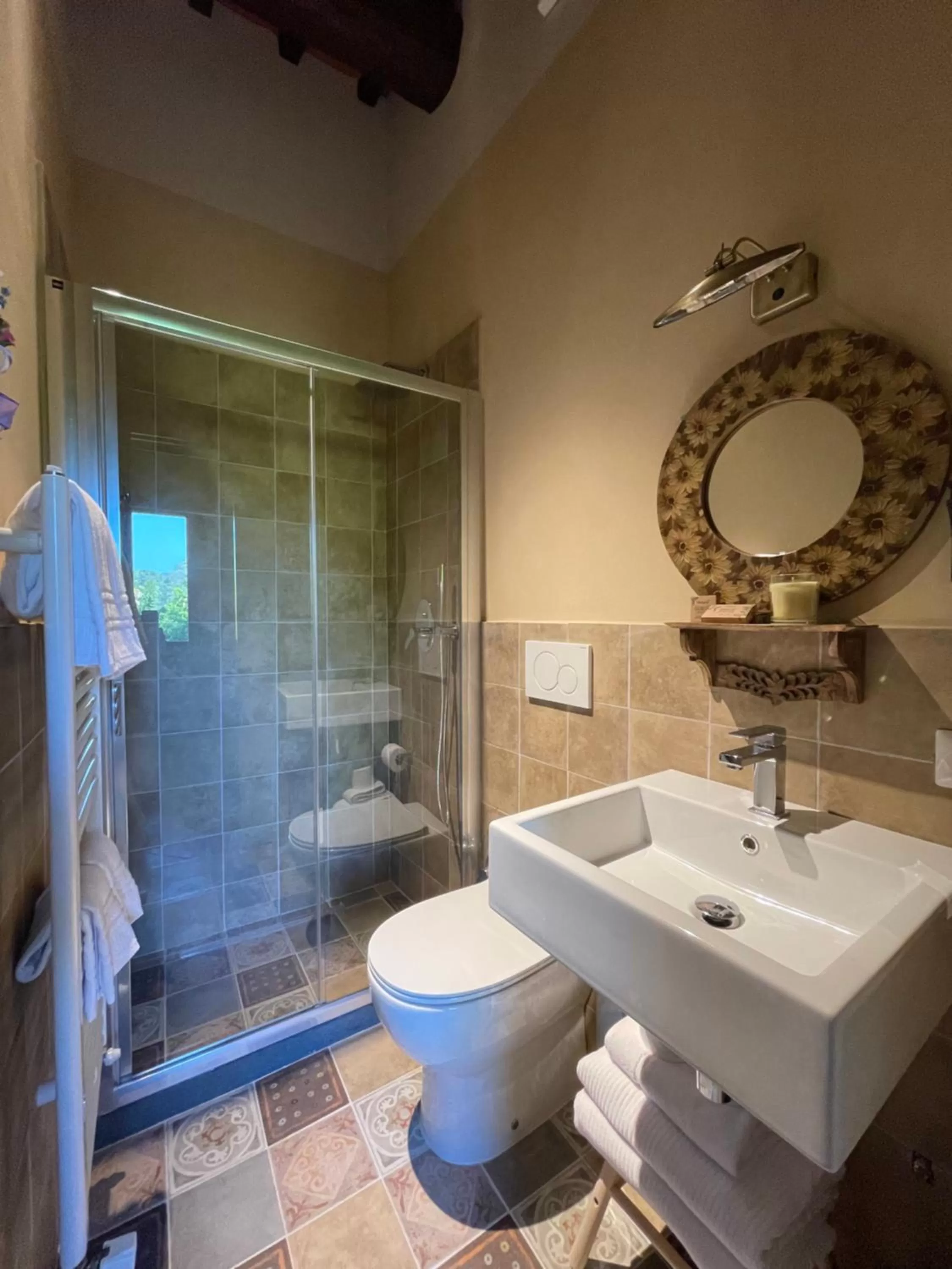 Shower in Casale La Gora - B&B di charme