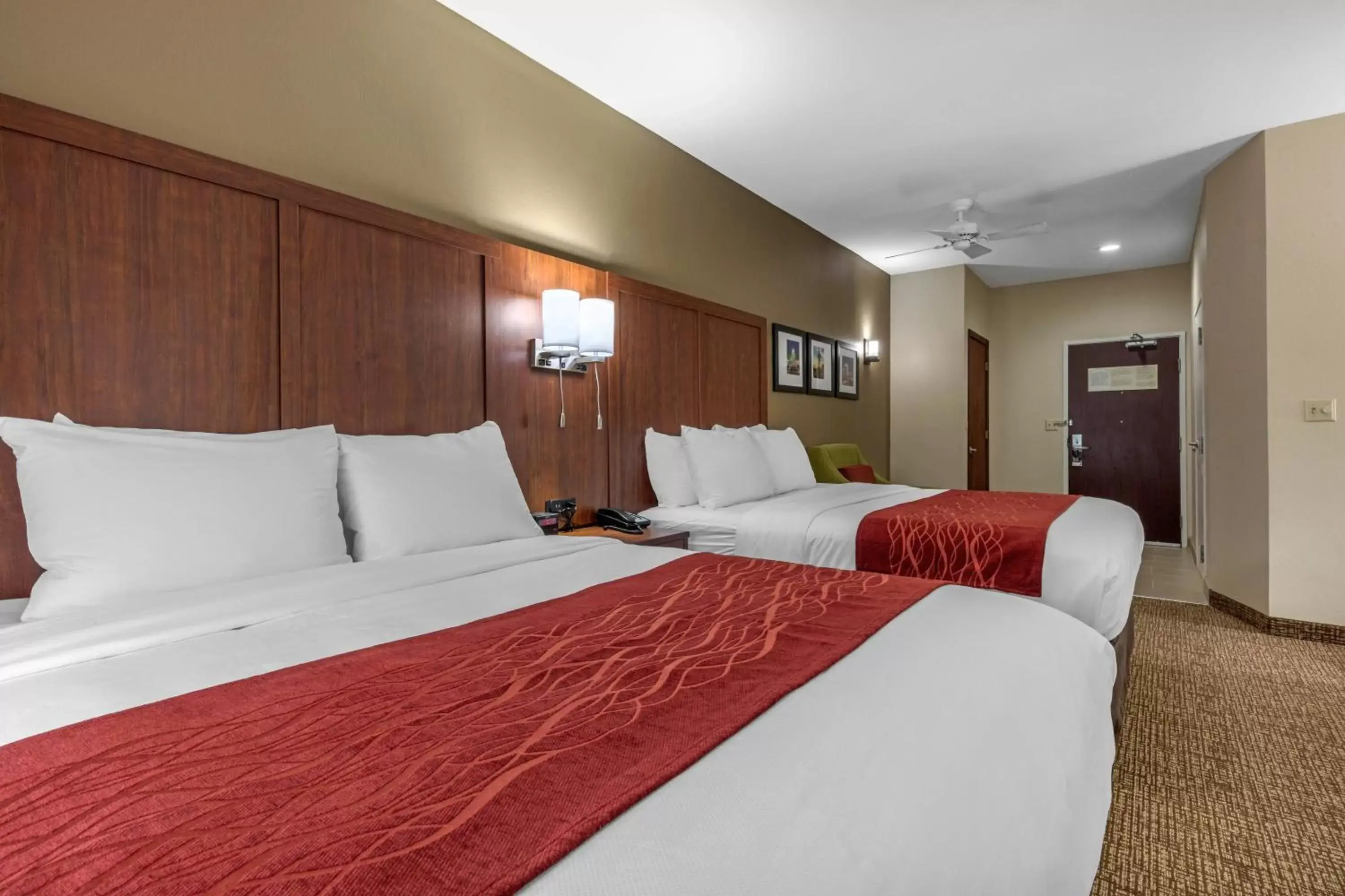Bedroom, Bed in Comfort Inn & Suites Montgomery East Carmichael Rd