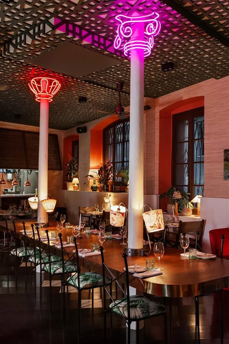 Restaurant/Places to Eat in chic&basic Habana Hoose
